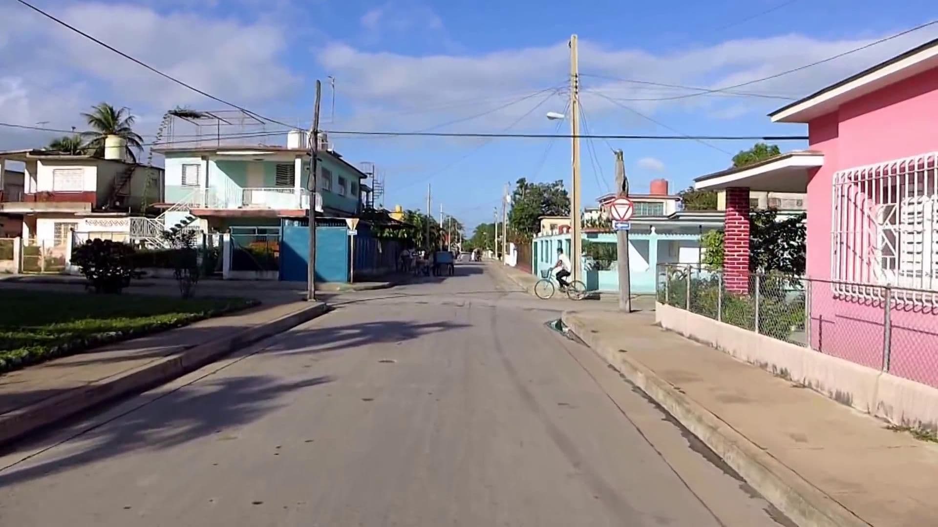 Street view near Casa Arq. Hivis, Camagüey