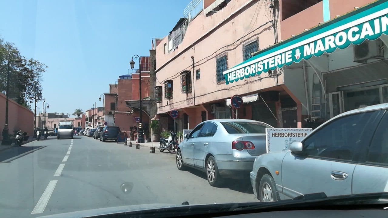 Street view near riad dar sara, Marrakesh — © theredcity18 (CC BY-SA · Mapillary)