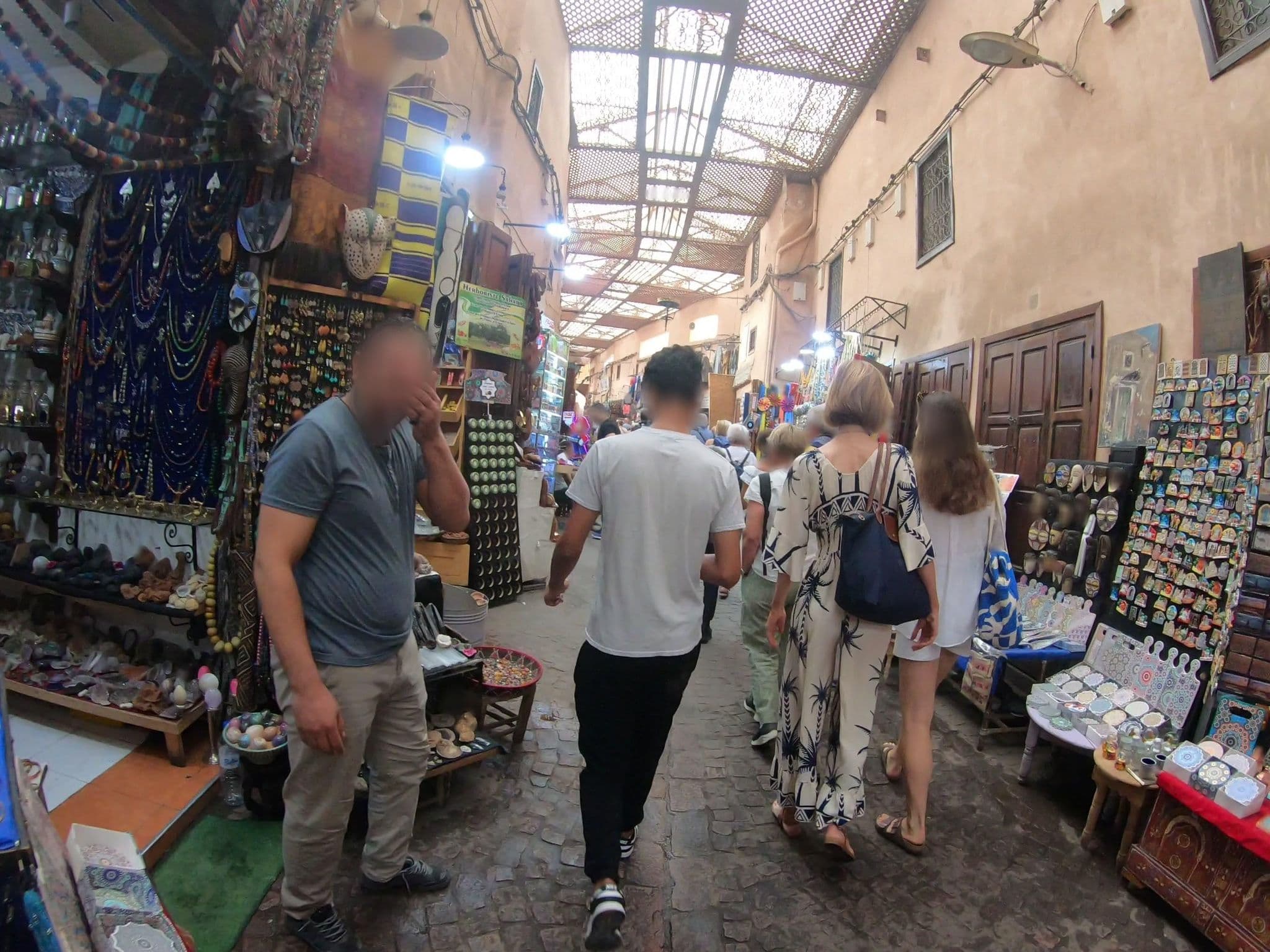 Street view near Hotel Amira Et Vacances, Marrakesh — © algirdasc (CC BY-SA · Mapillary)