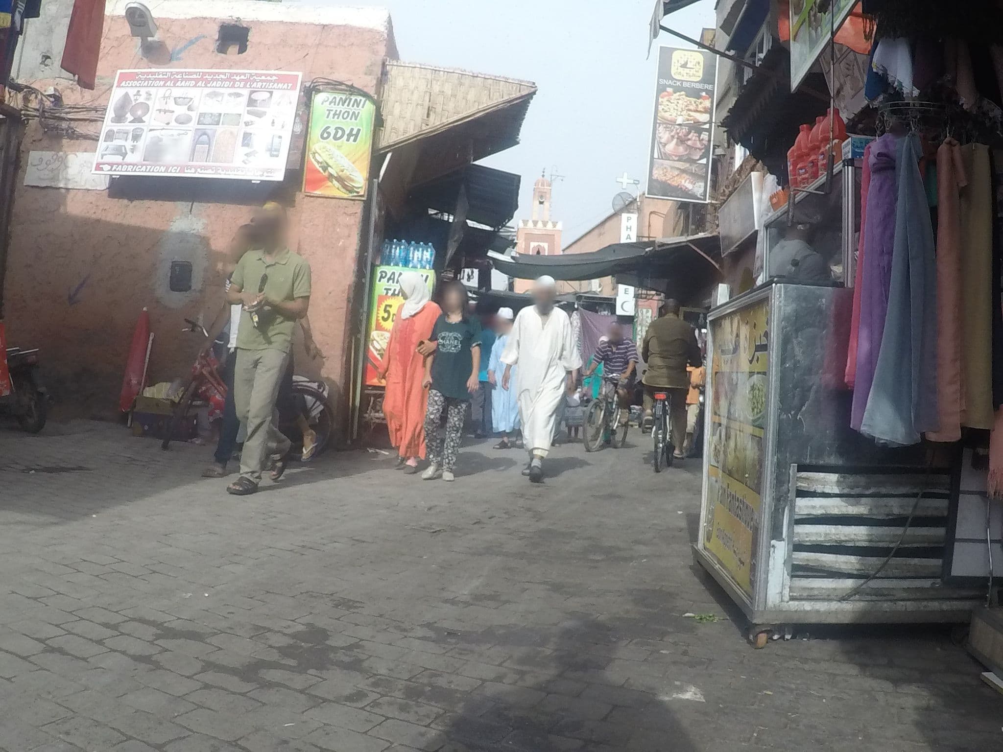 Street view near riad irhalne, Marrakesh — © chrisbeddow (CC BY-SA · Mapillary)