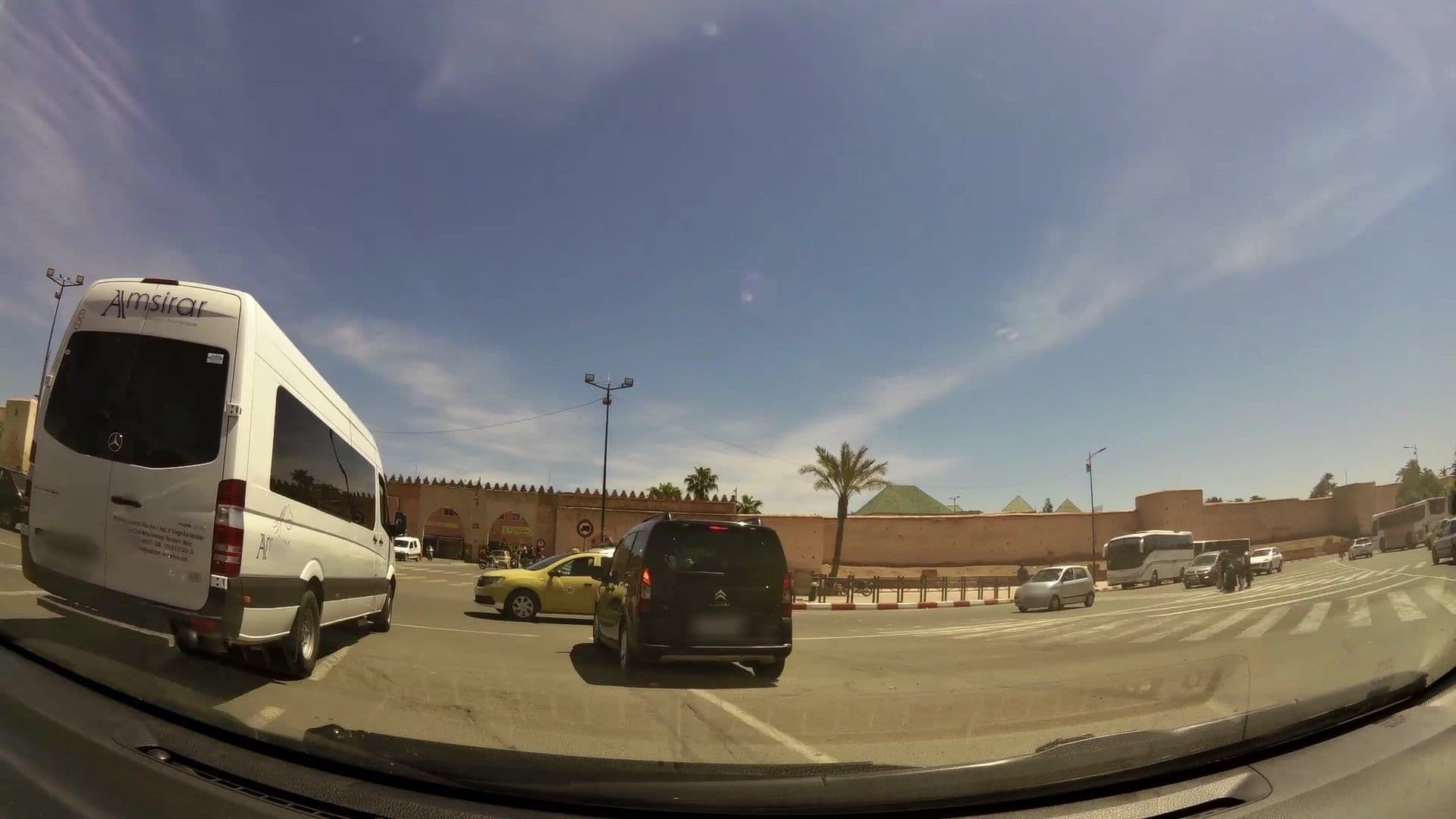 Street view near Jardin de Villa Maroc, Marrakesh — © kaartcam (CC BY-SA · Mapillary)