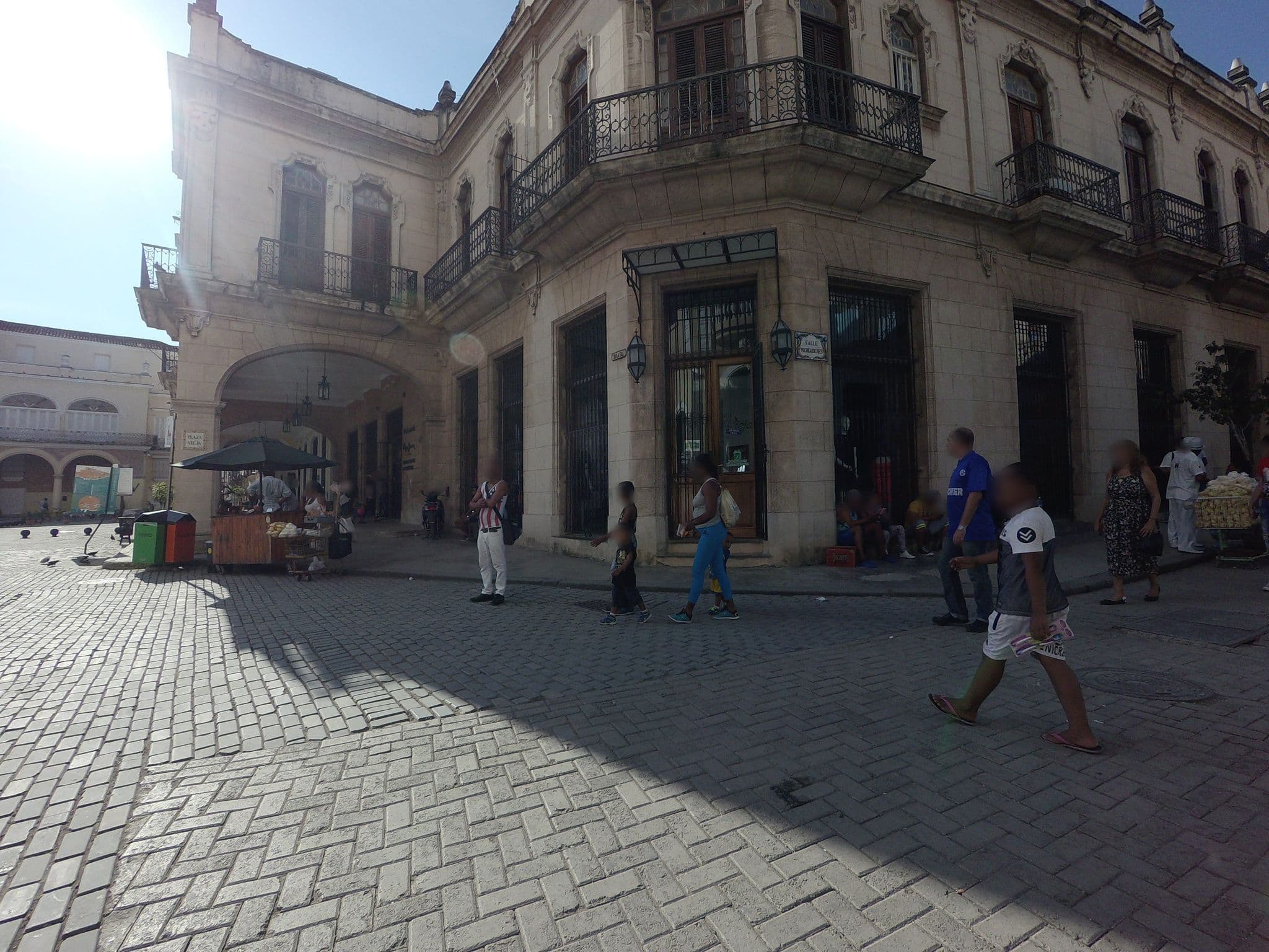Street view near Teniente Rey 16, La Habana Vieja