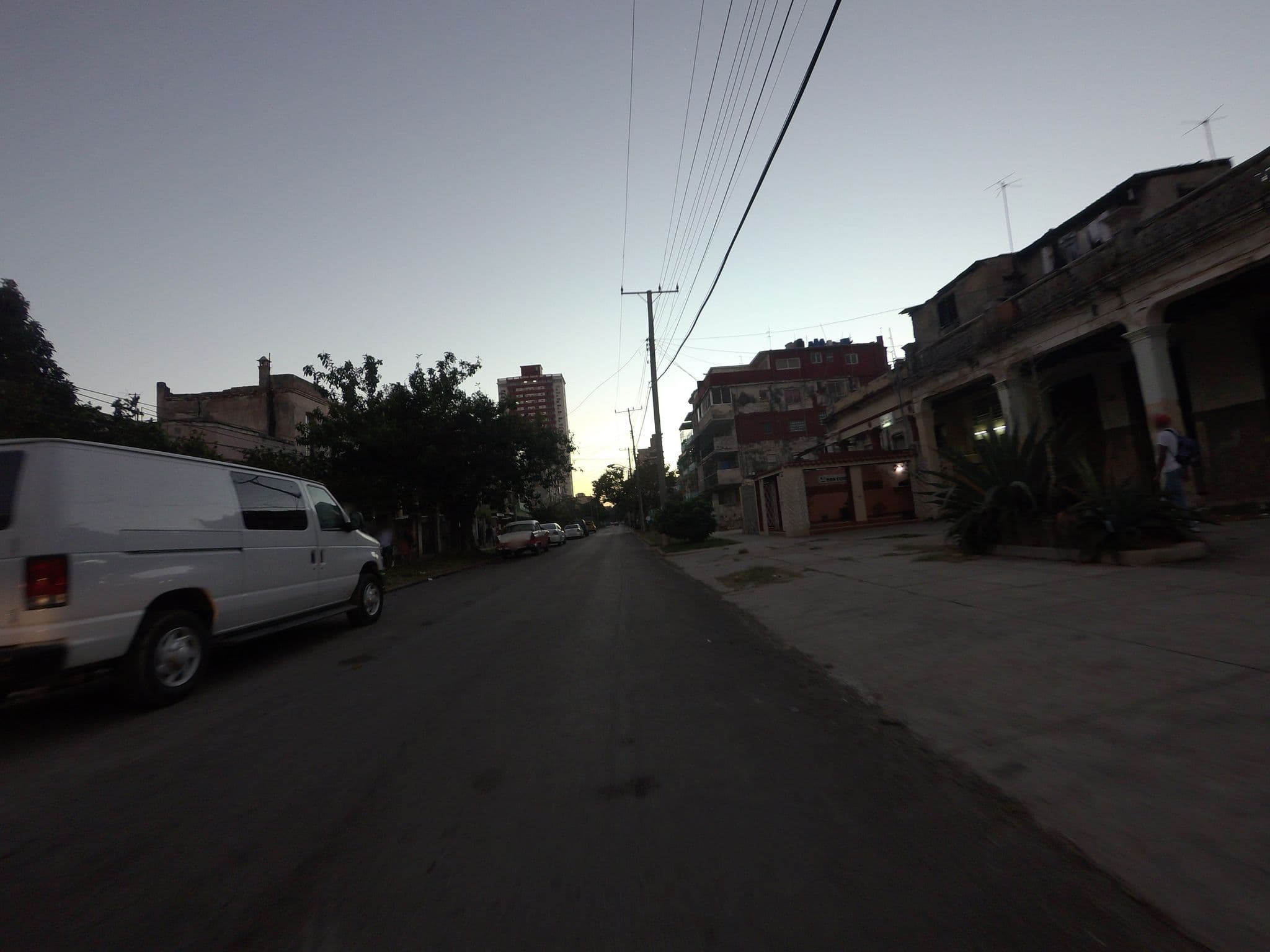 Street view near Hospedaje de Eduardo y Anett, Vedado