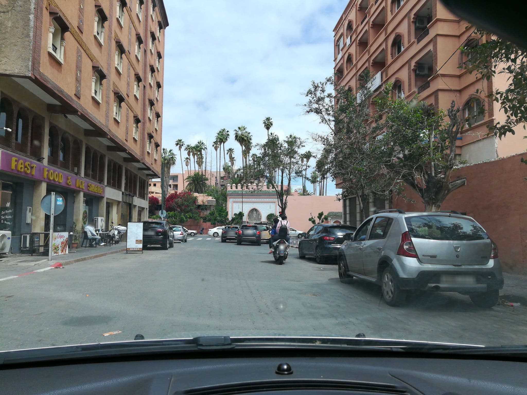 Street view near Moroccan House Hotel Marrakech, Marrakesh — © theredcity18 (CC BY-SA · Mapillary)