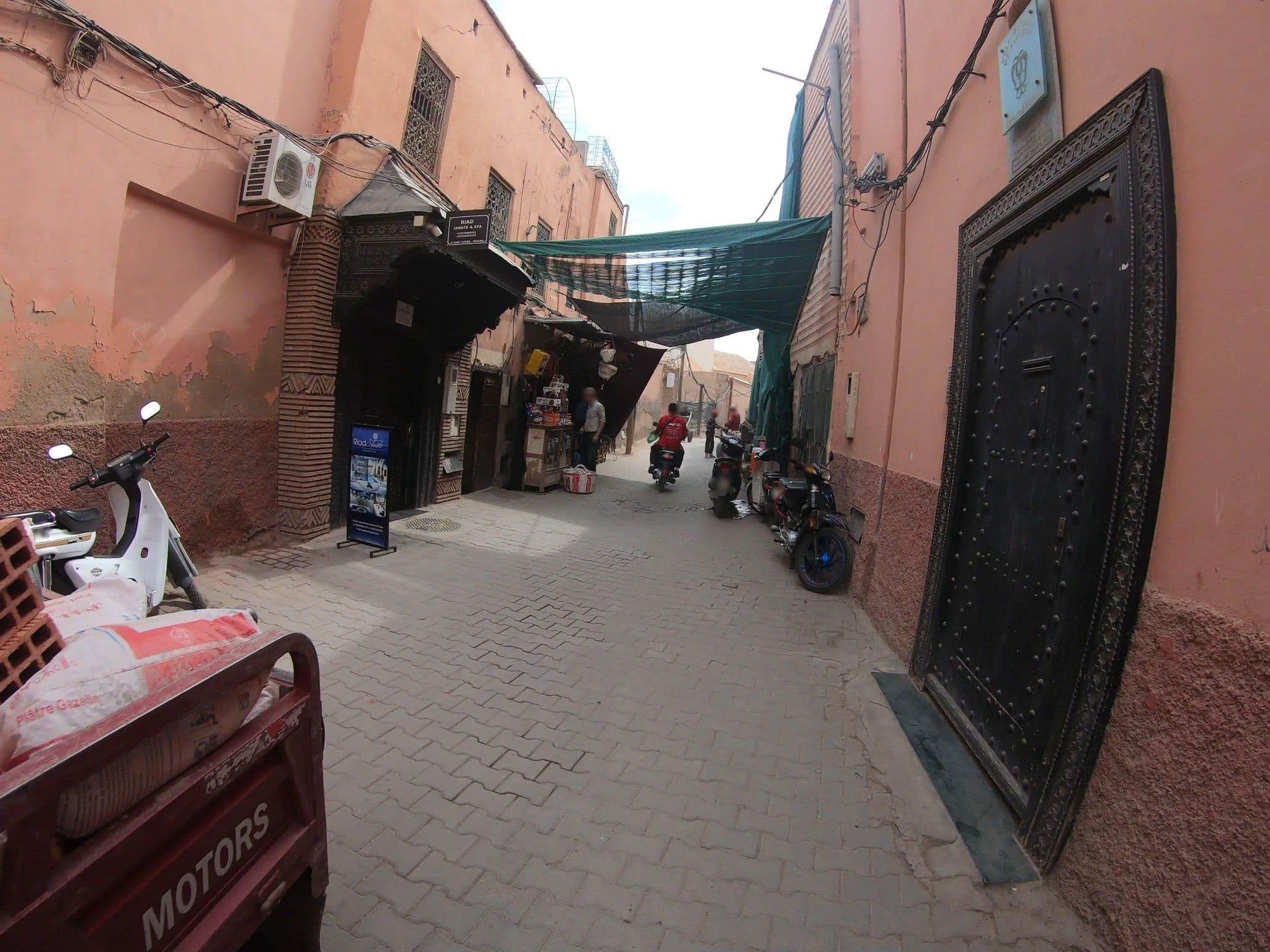 Street view near Riad Janate, Marrakesh — © algirdasc (CC BY-SA · Mapillary)