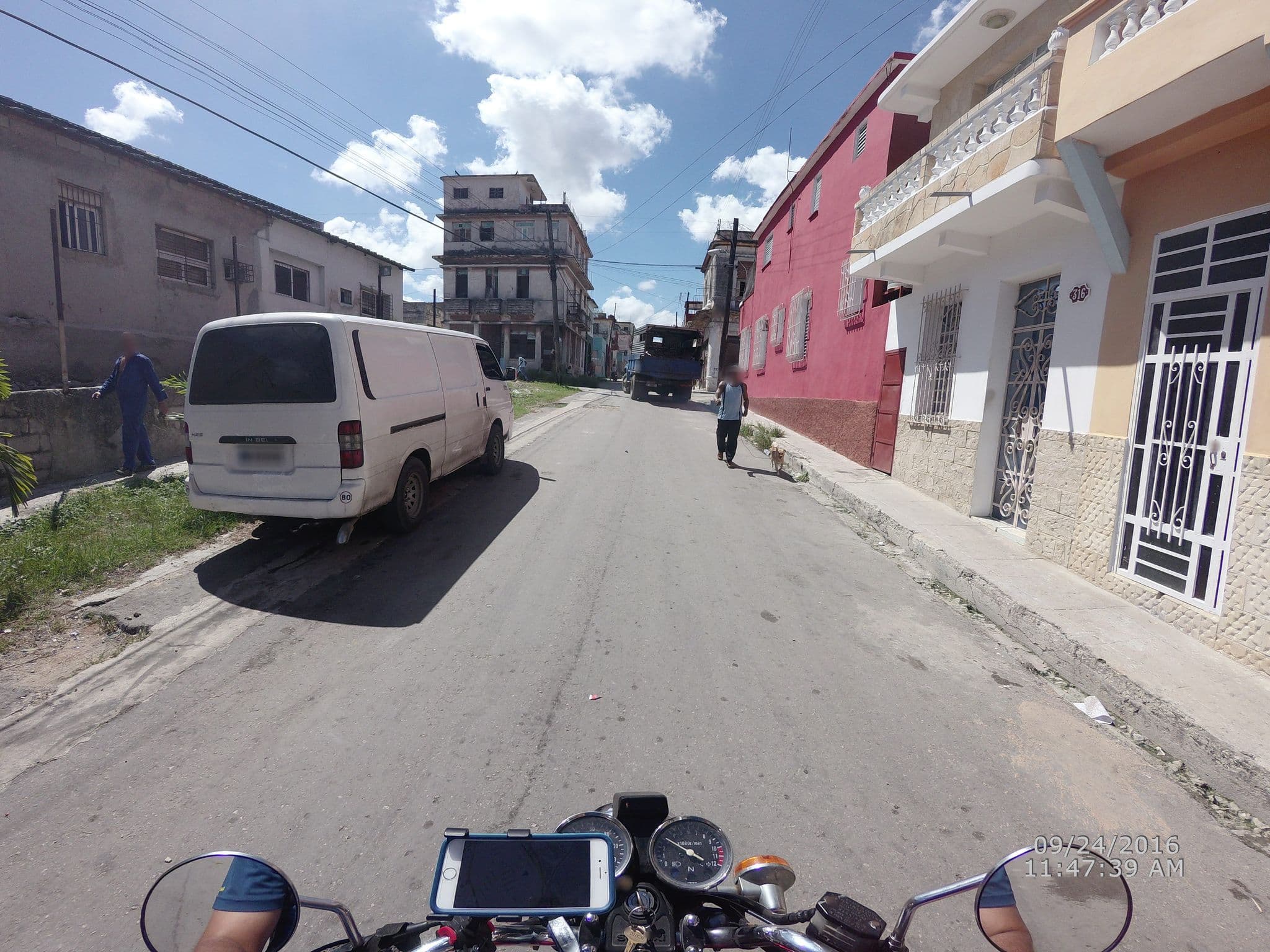 Street view near Mi casa, La Habana Vieja