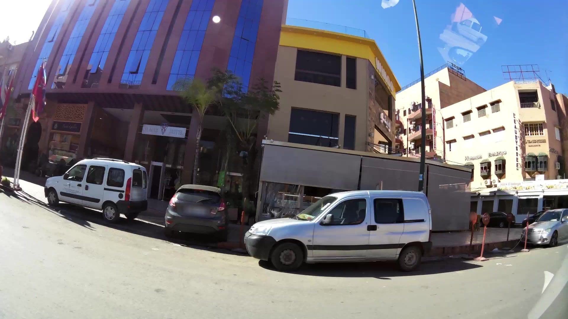 Street view near Appartement L'arbi, Marrakesh — © kaartcam (CC BY-SA · Mapillary)