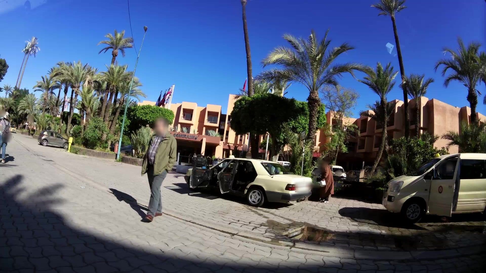 Street view near Hôtel Semiramis Marrakech, Marrakesh — © kaartcam (CC BY-SA · Mapillary)