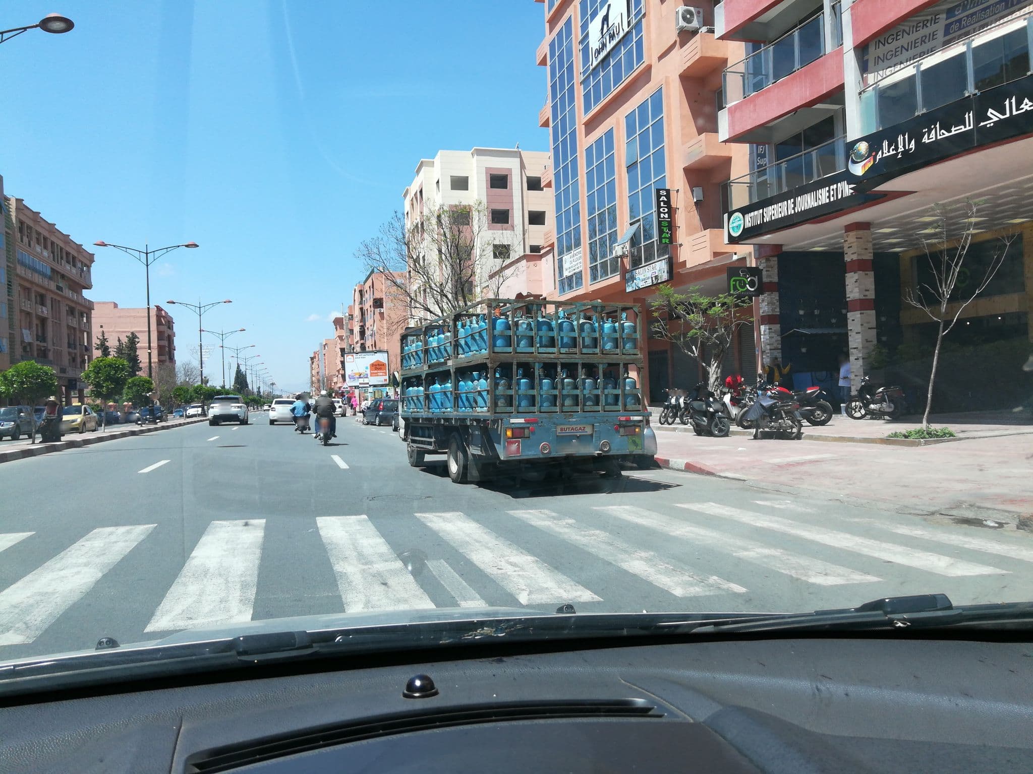 Street view near Residence ezzahia, Marrakesh — © theredcity18 (CC BY-SA · Mapillary)