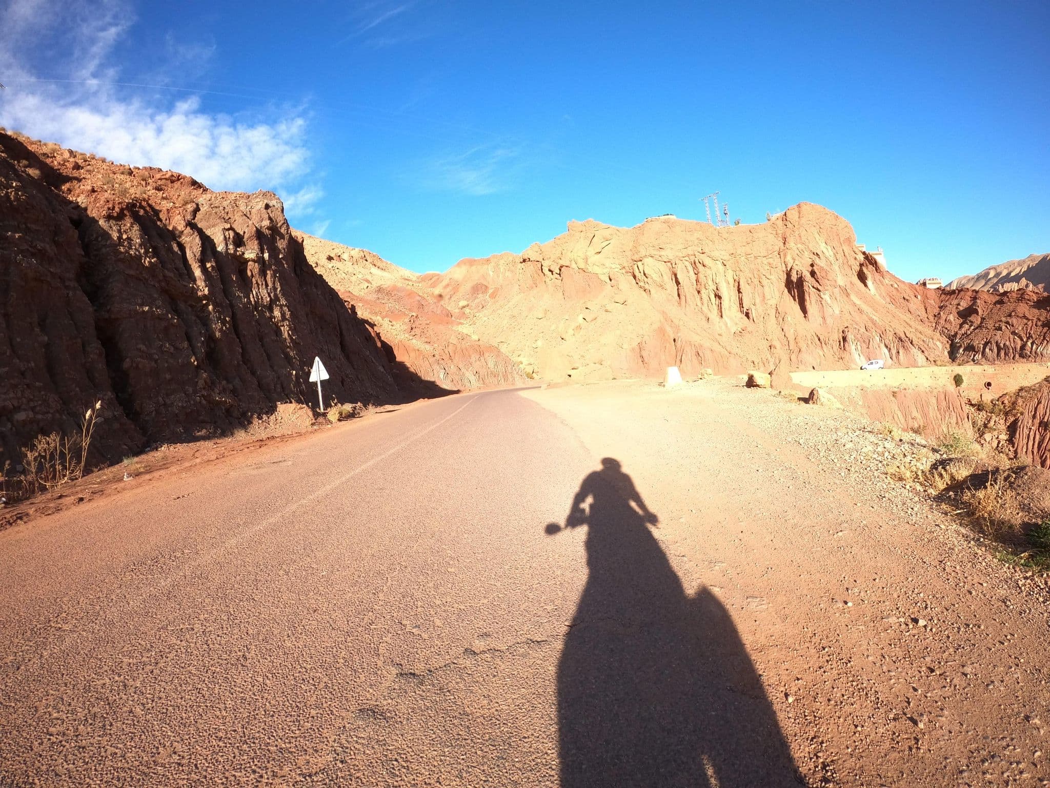 Street view near Les Cinq Lunes, Boumalne Dades — © masterofnoroad (CC BY-SA · Mapillary)