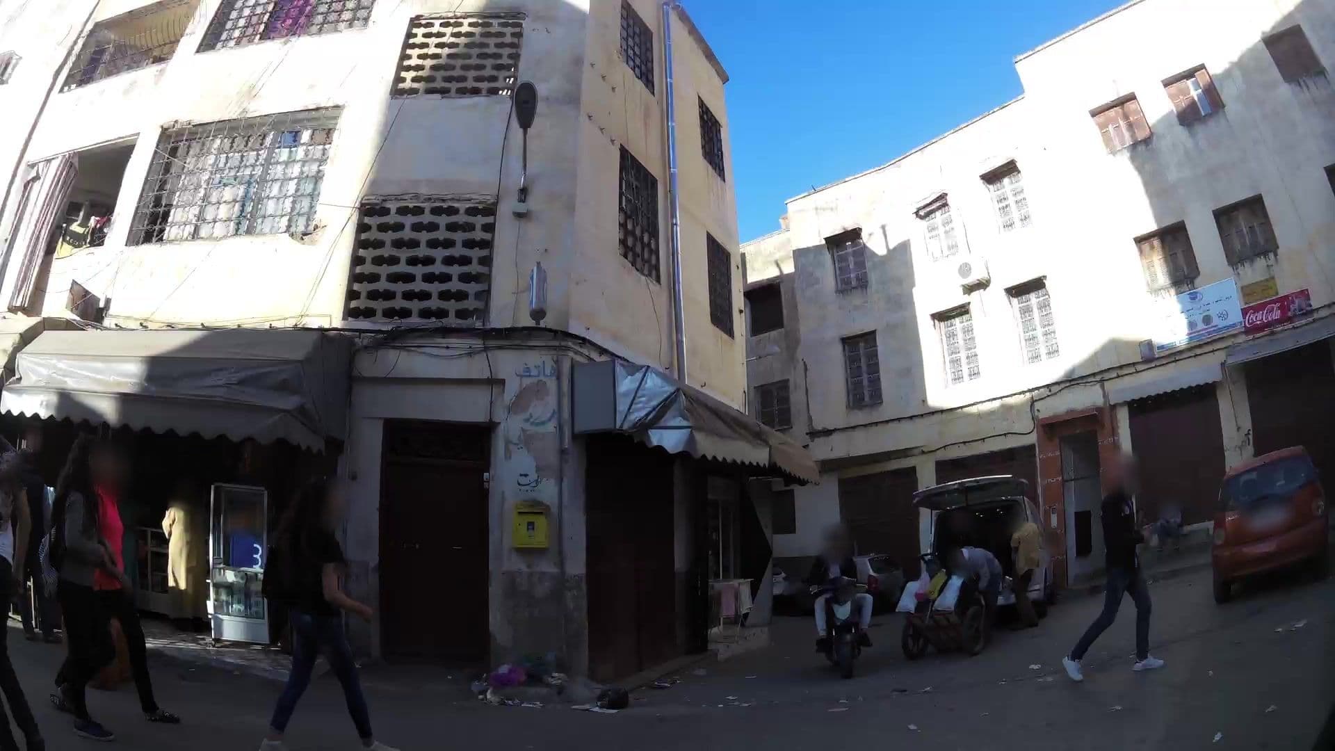 Street view near Riad Dar Shama, Fès al Bali — © kaartcam (CC BY-SA · Mapillary)
