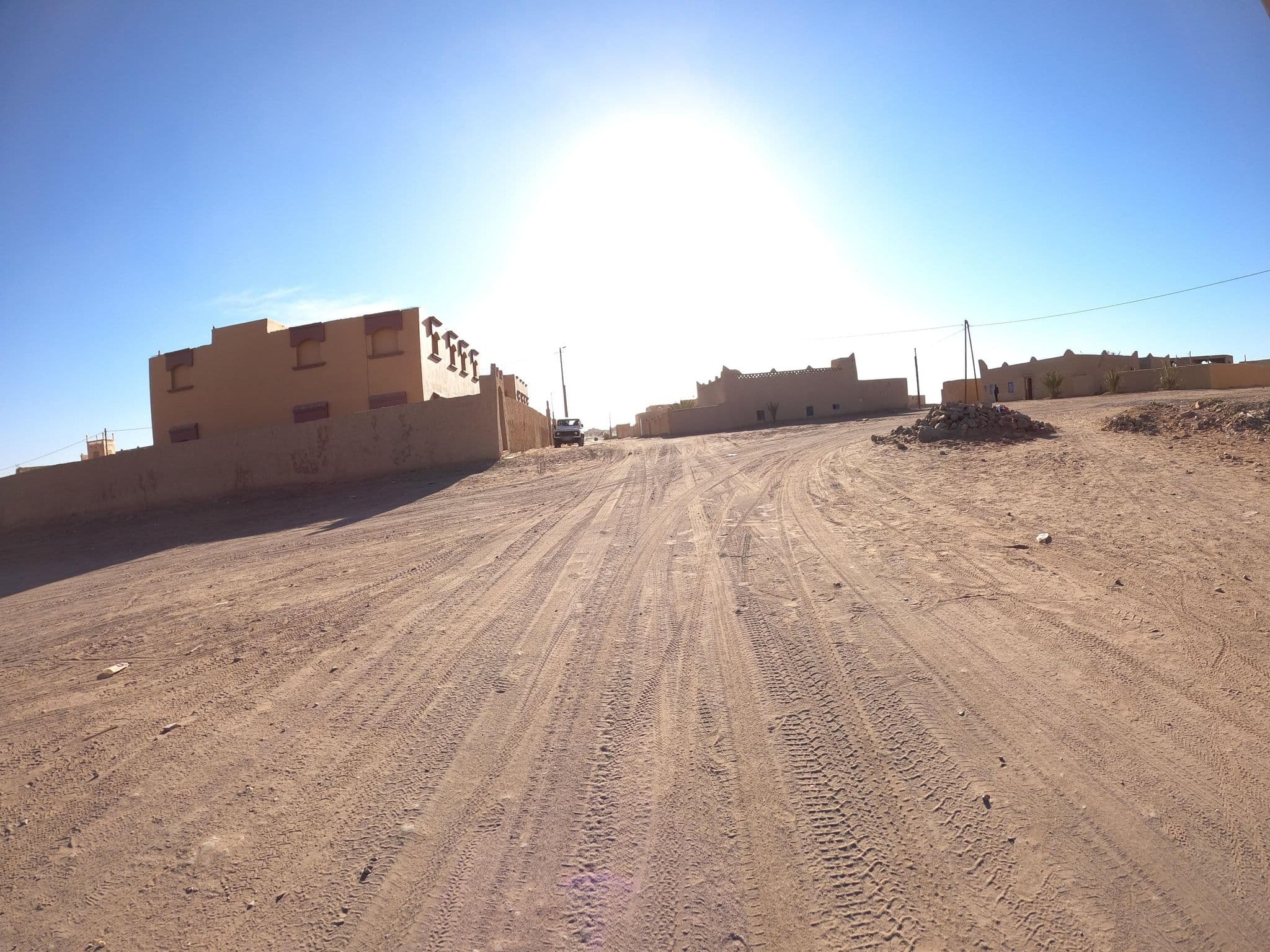 Street view near palmeras y dunas, Moulay Ali Cherif — © masterofnoroad (CC BY-SA · Mapillary)