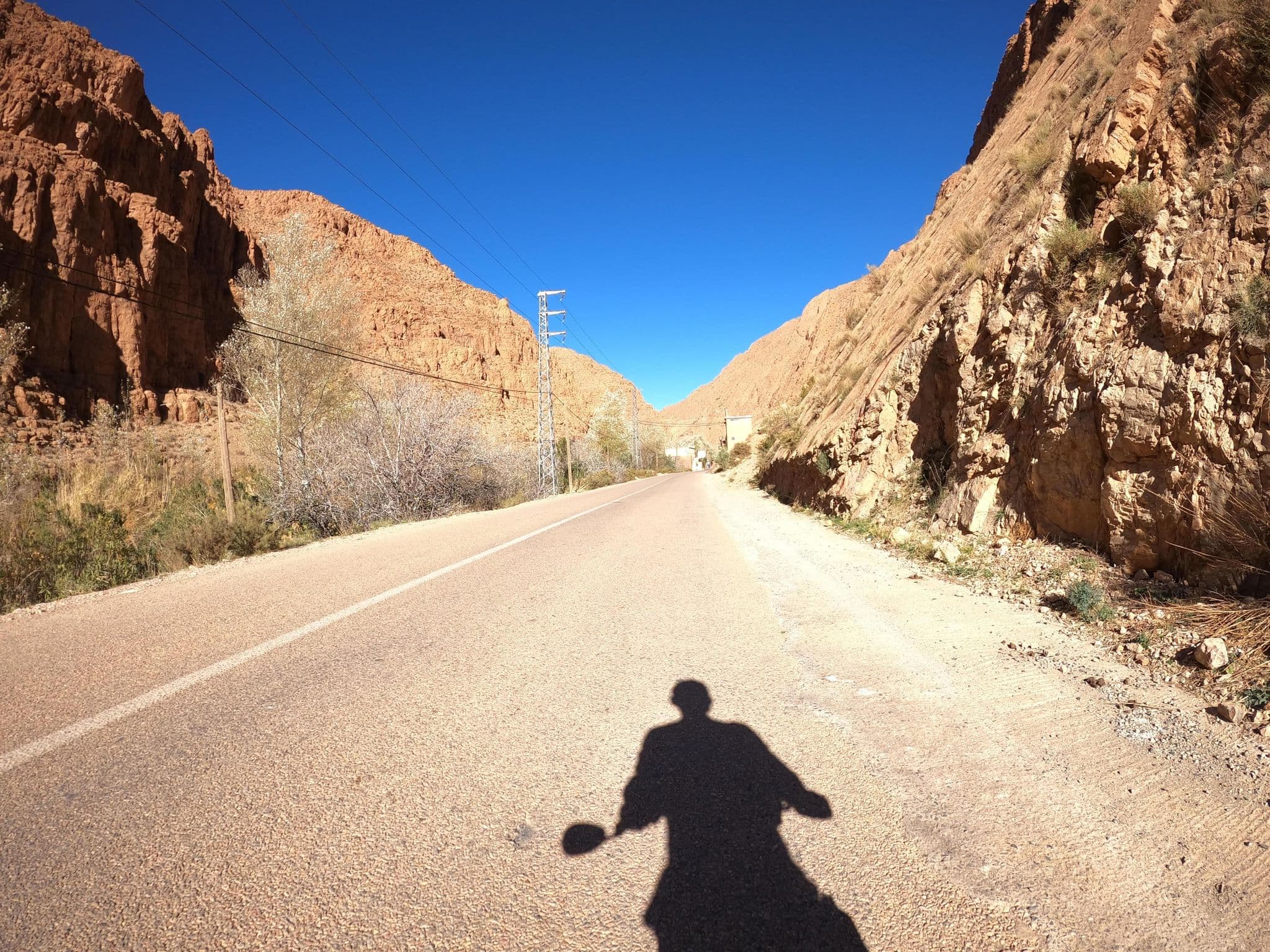 Street view near Auberge La Fibule - Gorges De Dades, Boumalne Dades — © masterofnoroad (CC BY-SA · Mapillary)