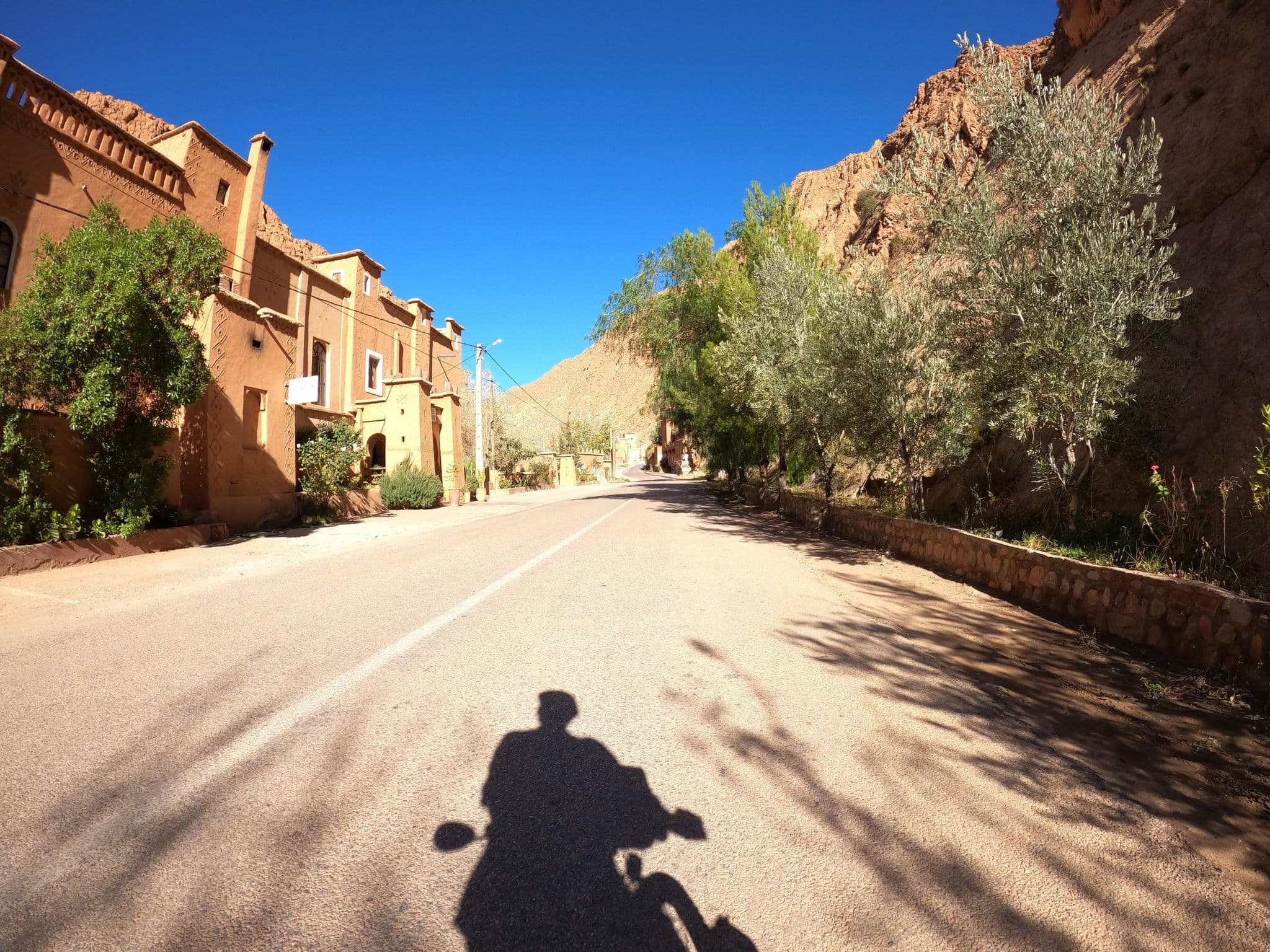 Street view near Auberge Tissadrine, Boumalne Dades — © masterofnoroad (CC BY-SA · Mapillary)