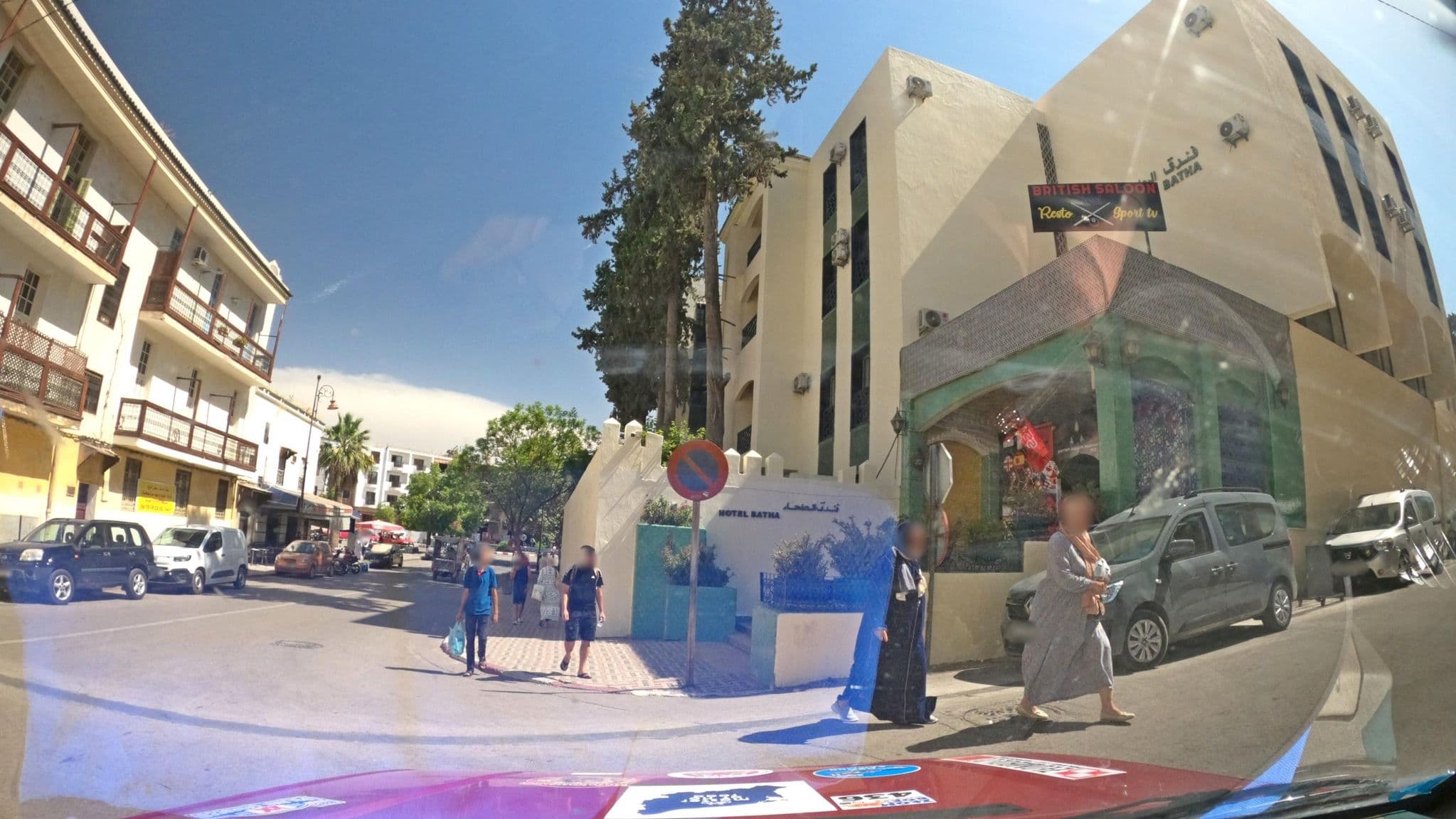 Street view near La Maison Bleue, New Fes — © masterofnoroad (CC BY-SA · Mapillary)