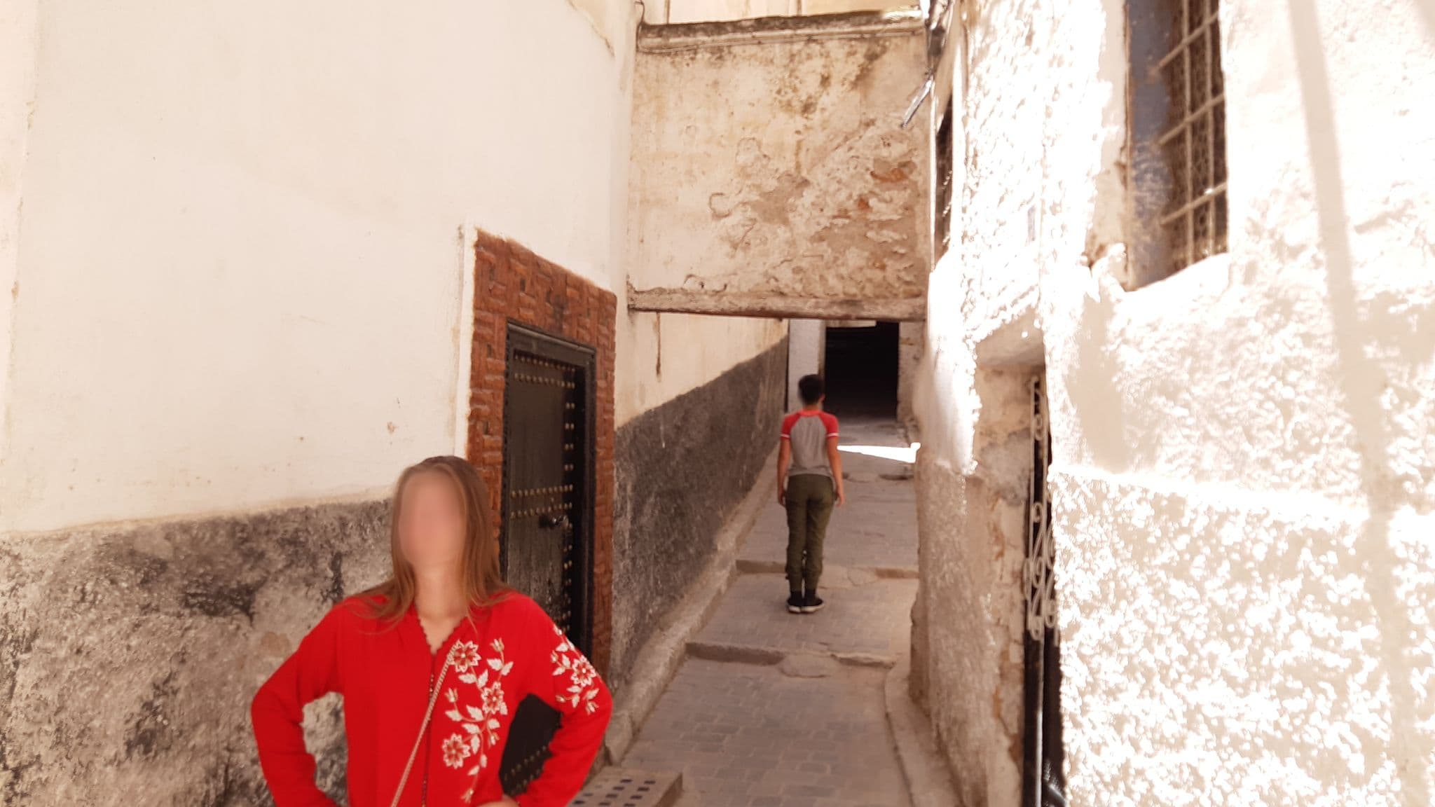 Street view near Riad Tara, Fès al Bali — © cyrille37 (CC BY-SA · Mapillary)