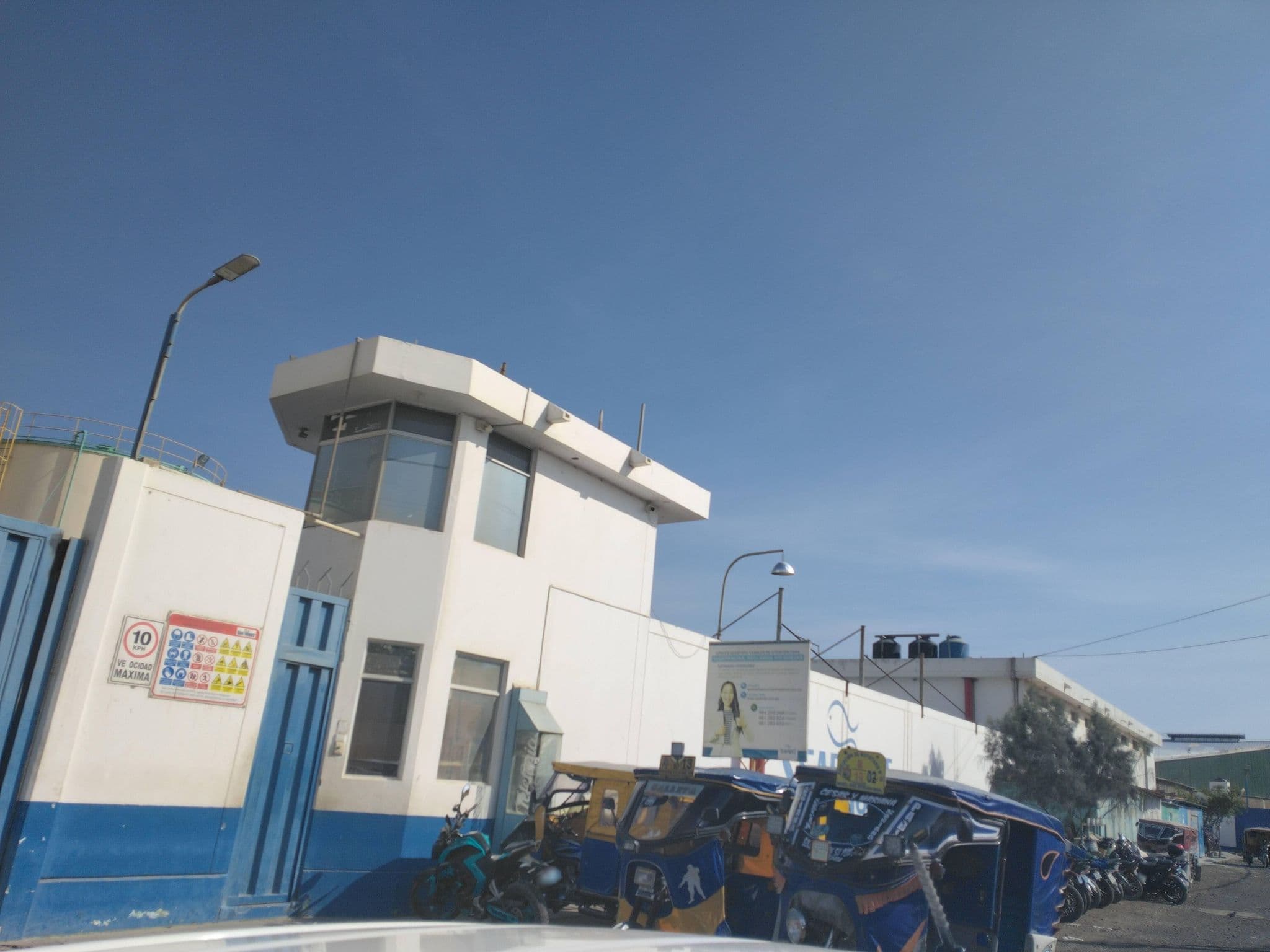 Street view near Hotel Miramar, Paita — © Walkersoberon123 (CC BY-SA · Mapillary)