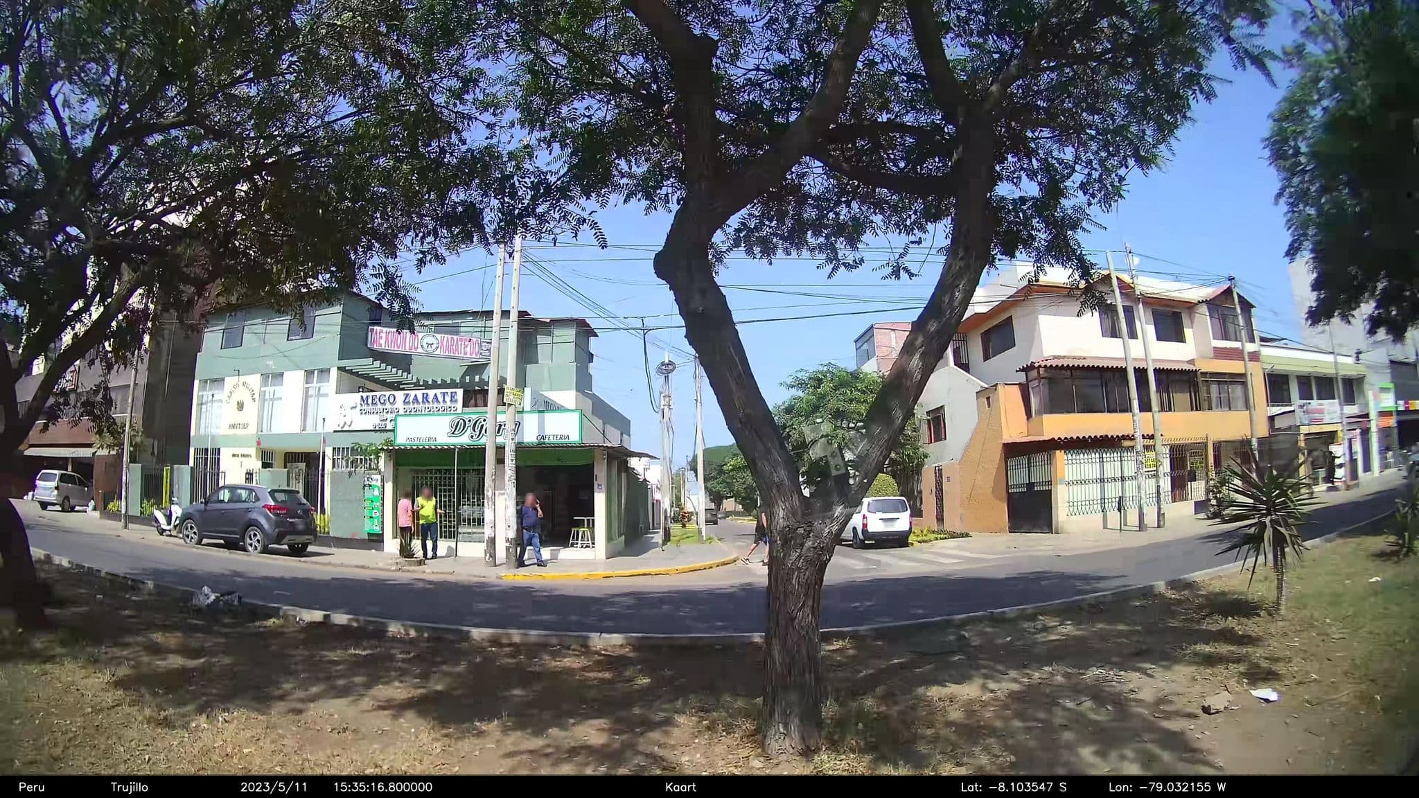 Street view near Hotel Palmas Reales, Trujillo — © kaart_2 (CC BY-SA · Mapillary)