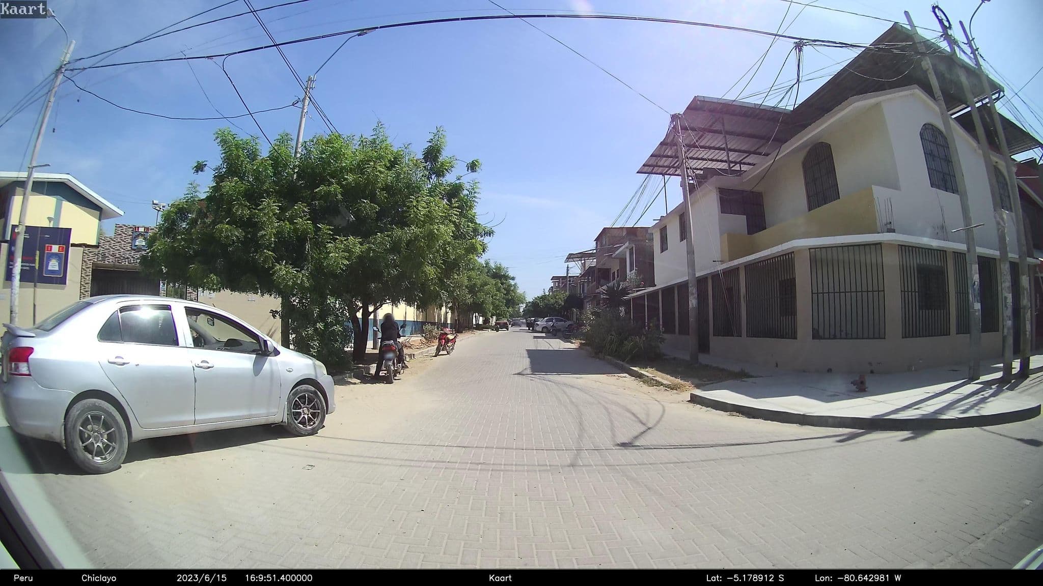 Street view near Hospedaje Fantasia, Piura — © kaart_2 (CC BY-SA · Mapillary)