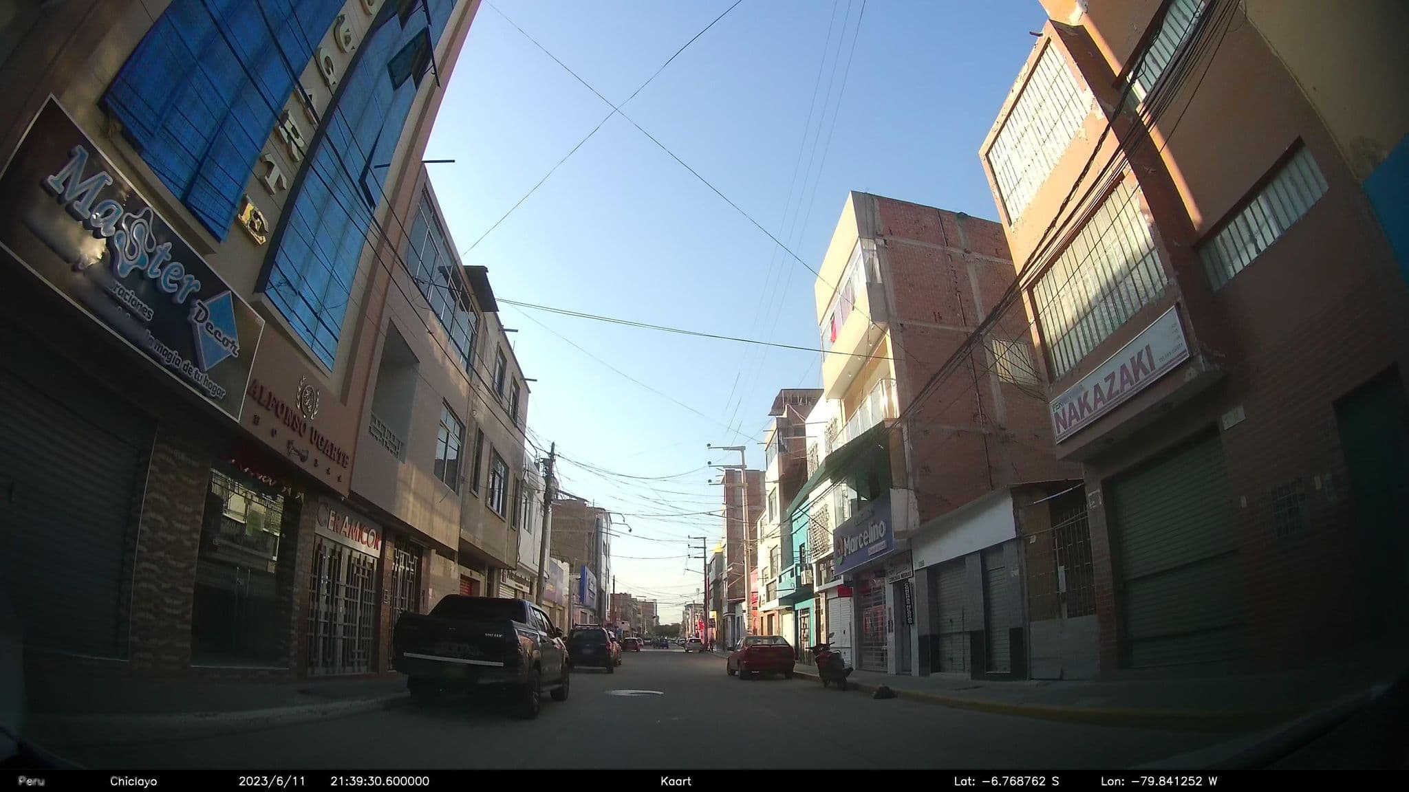 Street view near Hotel Flores, Chiclayo — © kaart_2 (CC BY-SA · Mapillary)