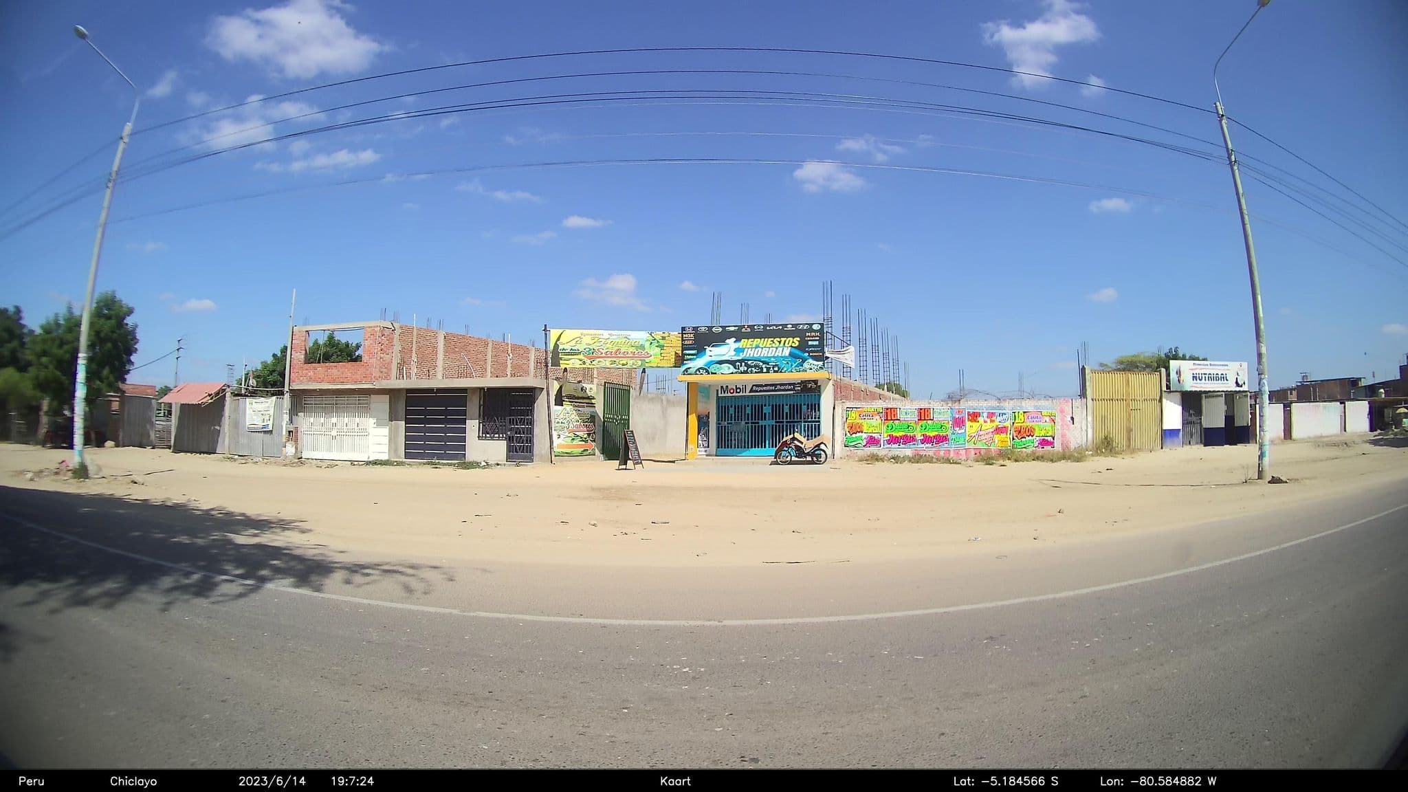 Street view near Hospedaje Tercer Cielo, Piura — © kaart_2 (CC BY-SA · Mapillary)