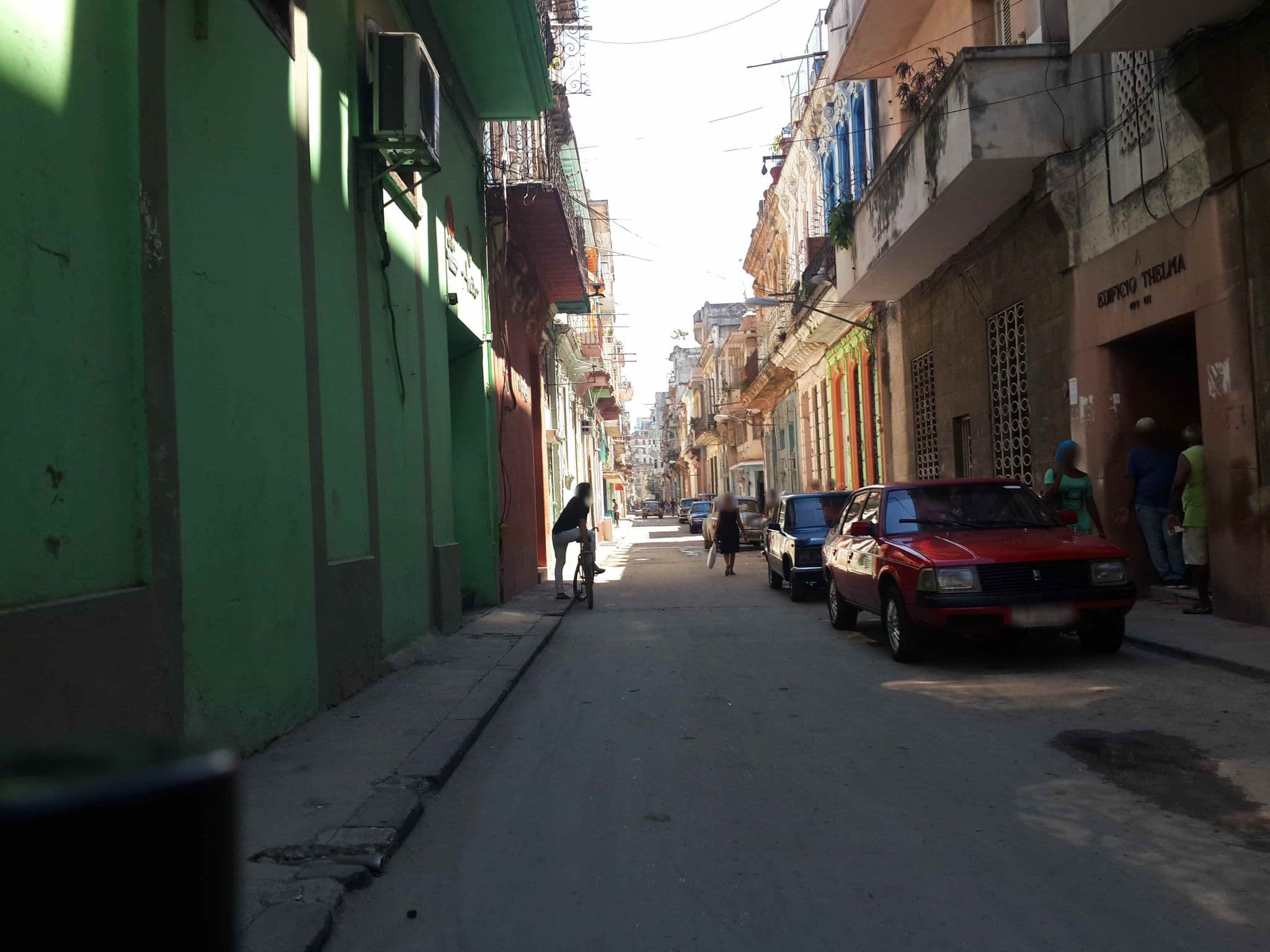 Street view near Carlos, Centro Habana