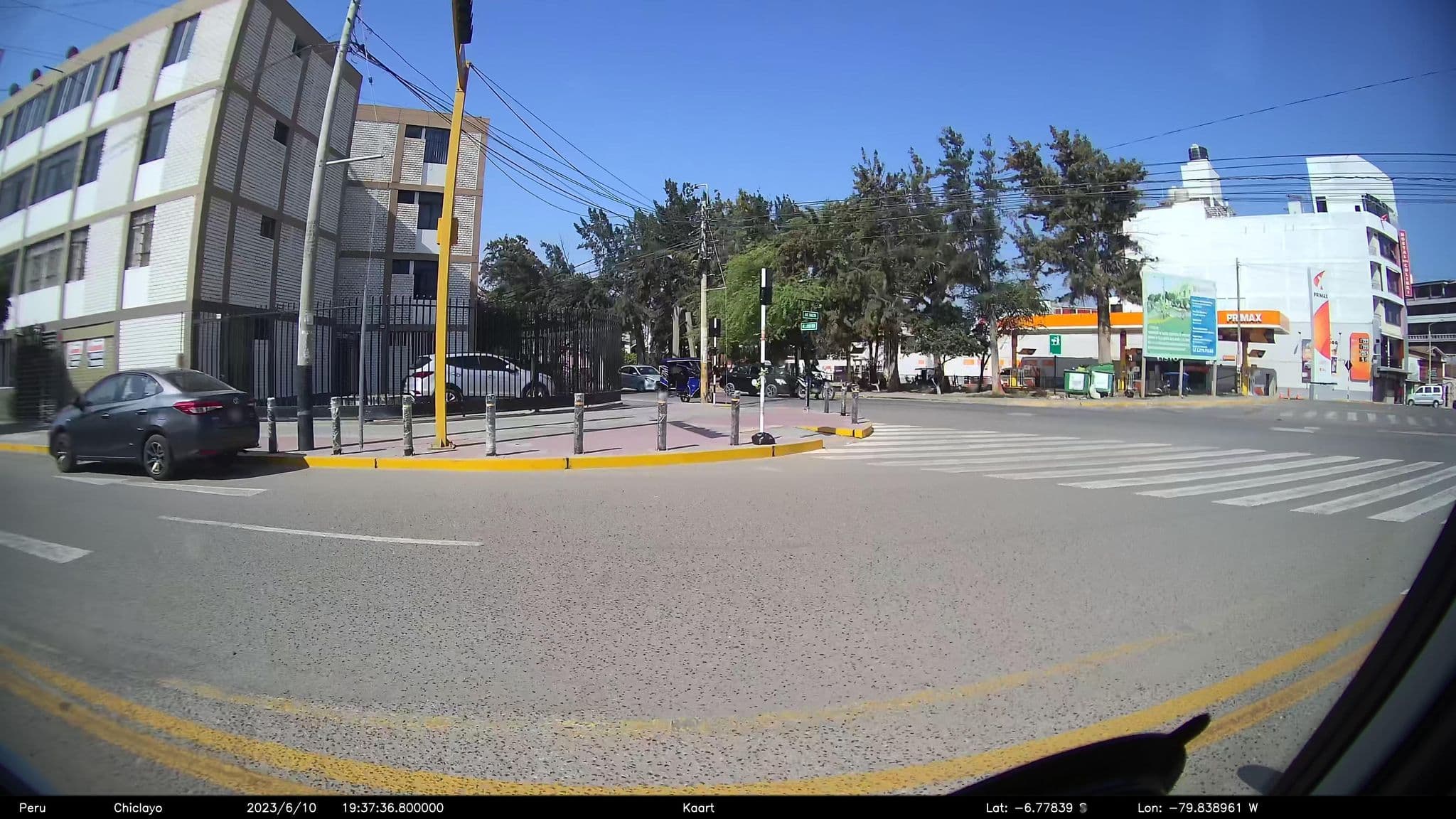 Street view near Musky Hs & Suites, Chiclayo — © kaart_2 (CC BY-SA · Mapillary)