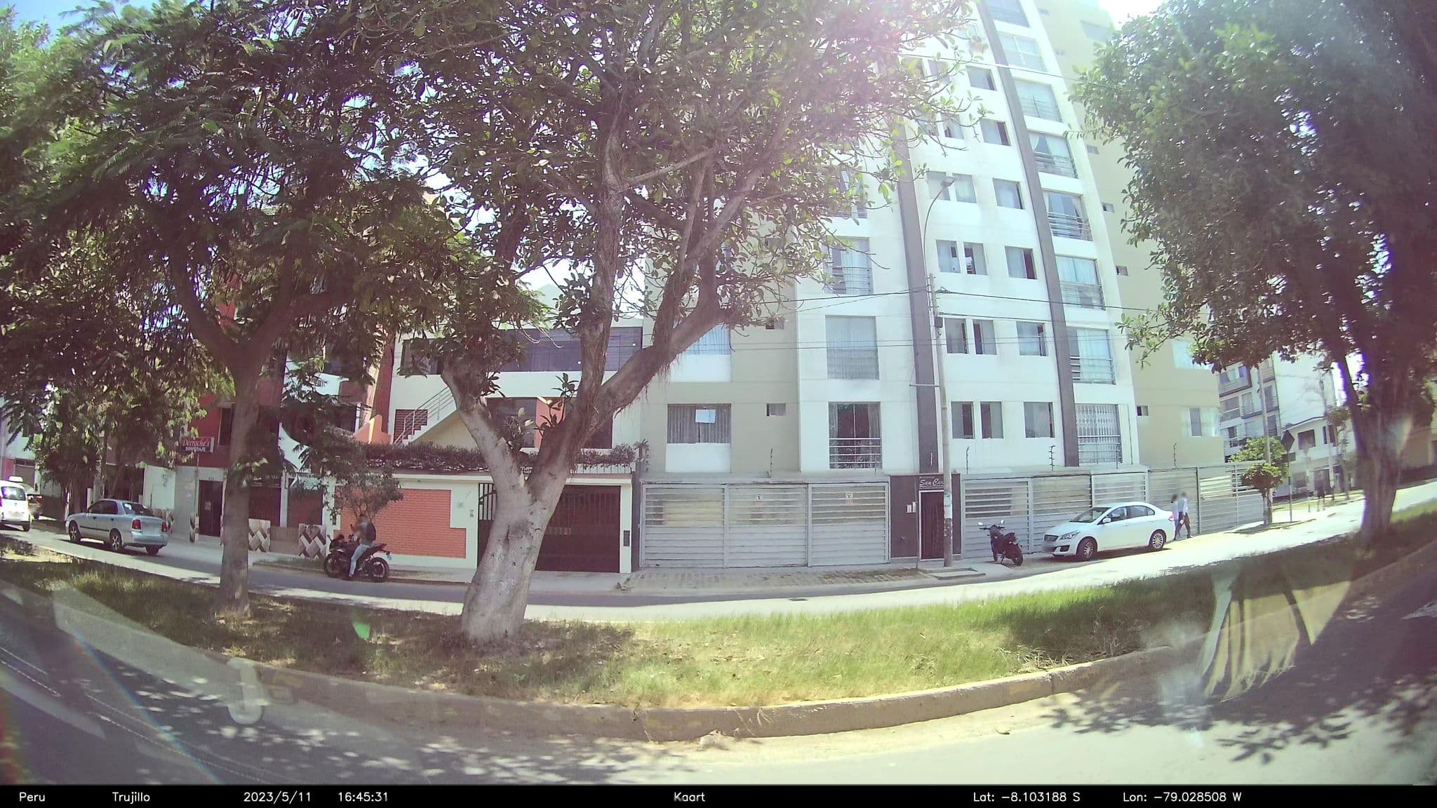 Street view near Hostal Derroches, Trujillo — © kaart_2 (CC BY-SA · Mapillary)