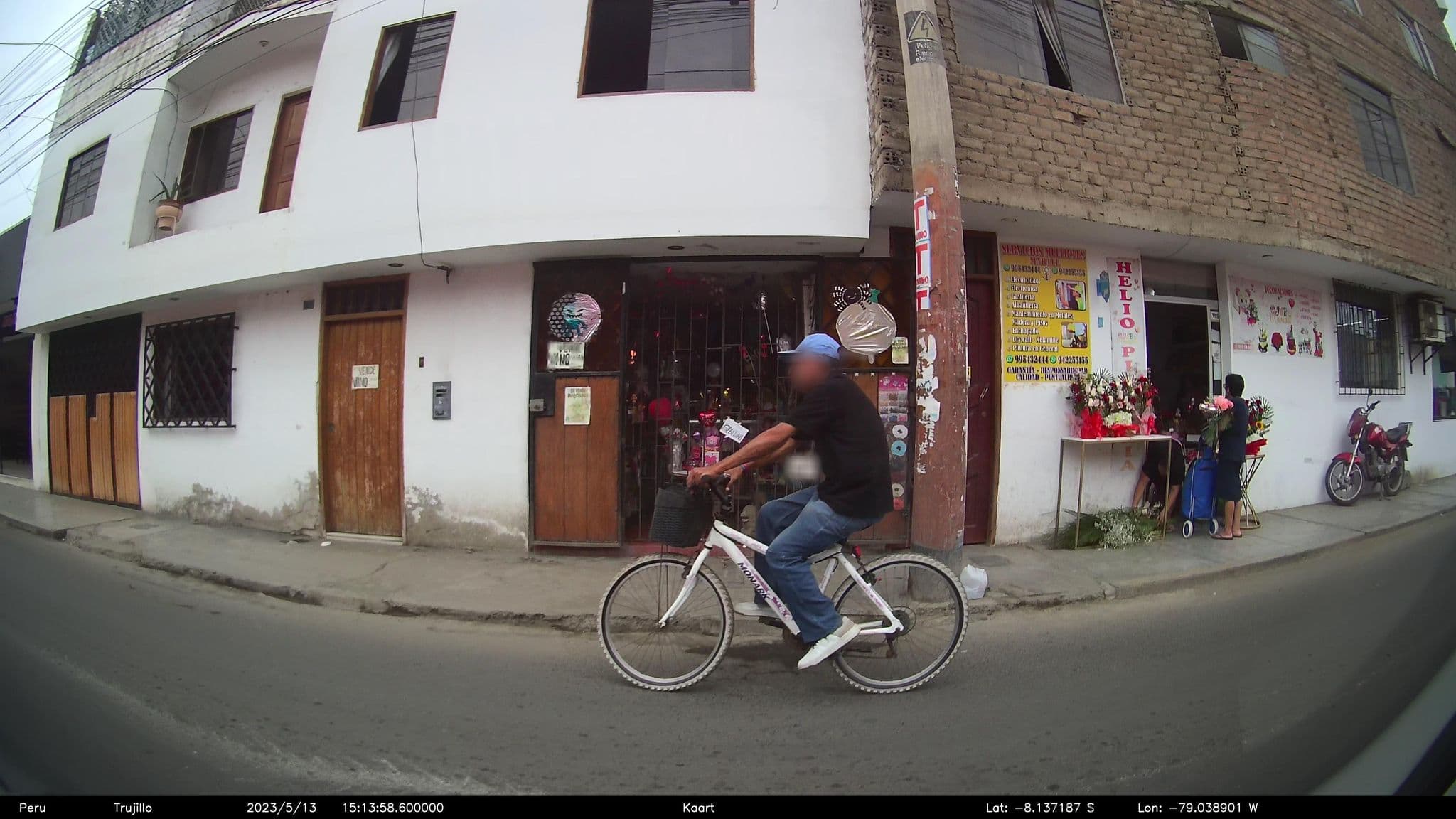 Street view near Hostal Restaurante Pub Angycol, Trujillo — © kaart_2 (CC BY-SA · Mapillary)