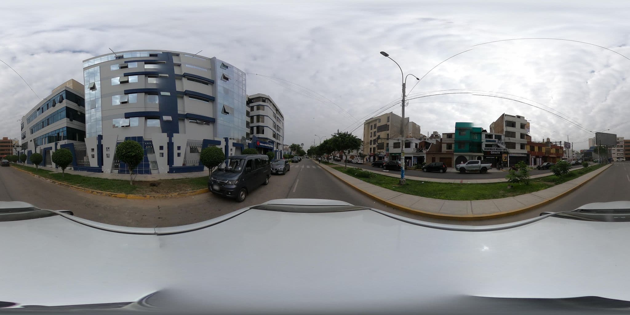 Street view near Hostal Loanka, Trujillo — © kaart_2 (CC BY-SA · Mapillary)