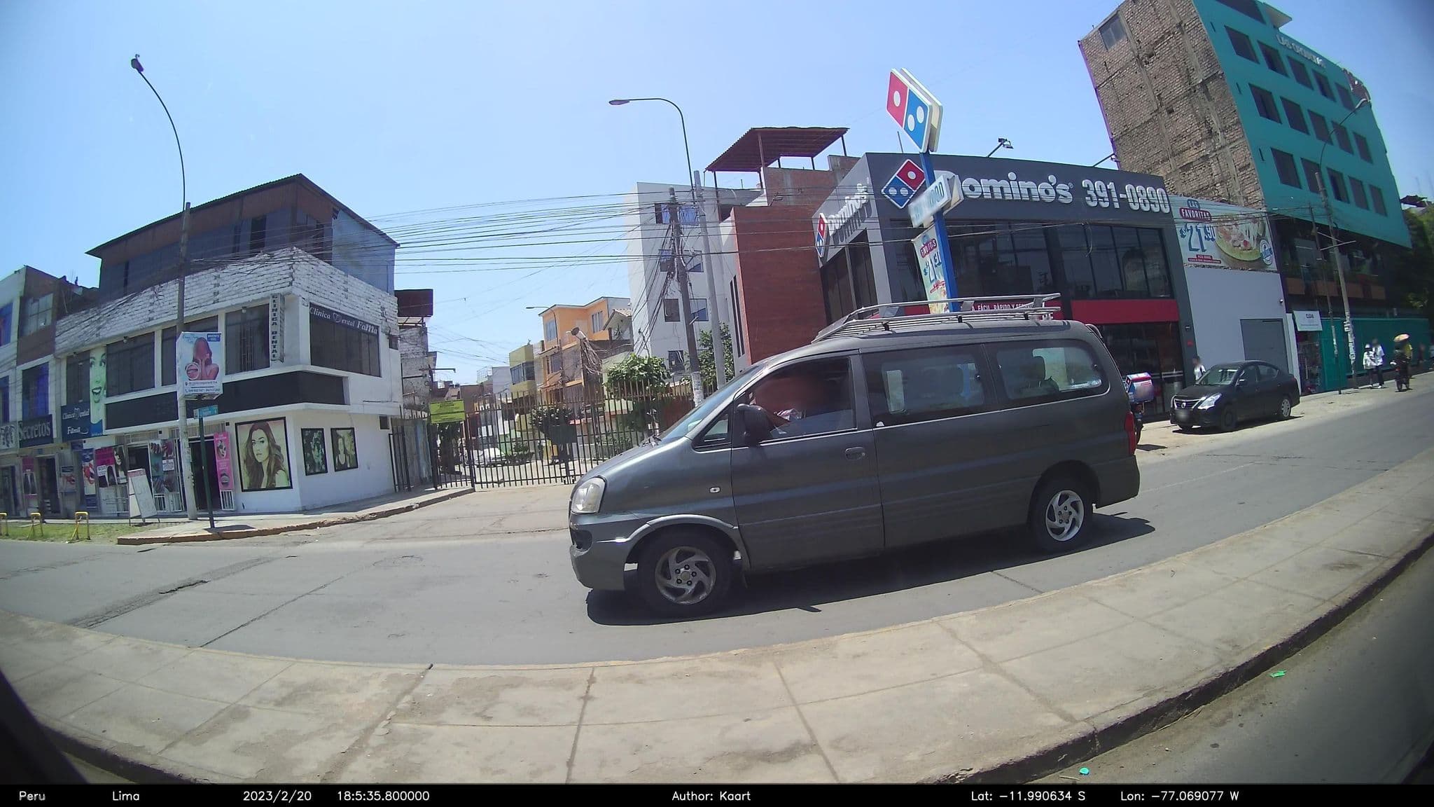 Street view near Hostal Las Orquideas, Independencia — © kaart_2 (CC BY-SA · Mapillary)
