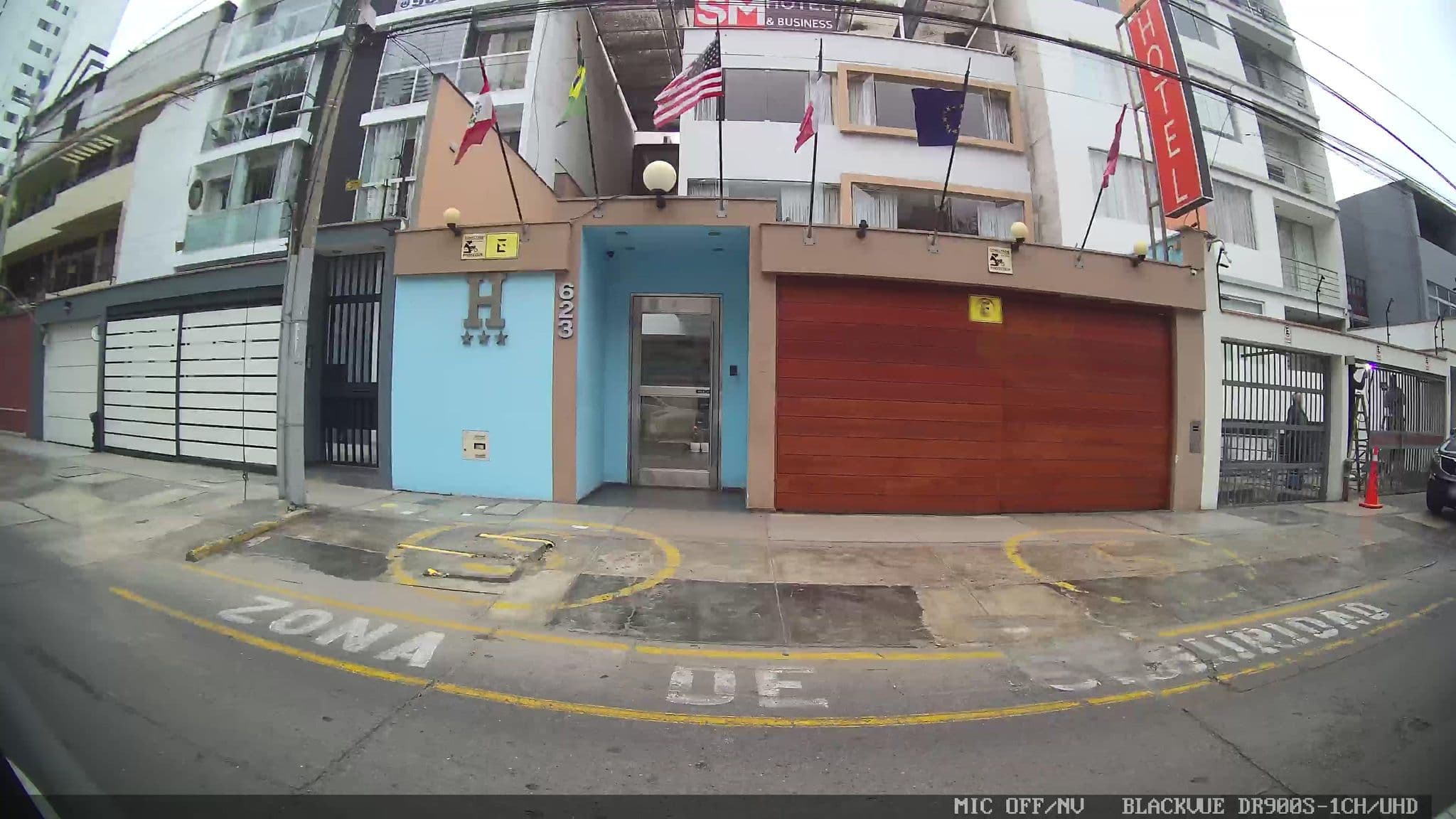 Street view near Maderos Hostal, Carmen De La Legua Reynoso — © kaart_3 (CC BY-SA · Mapillary)