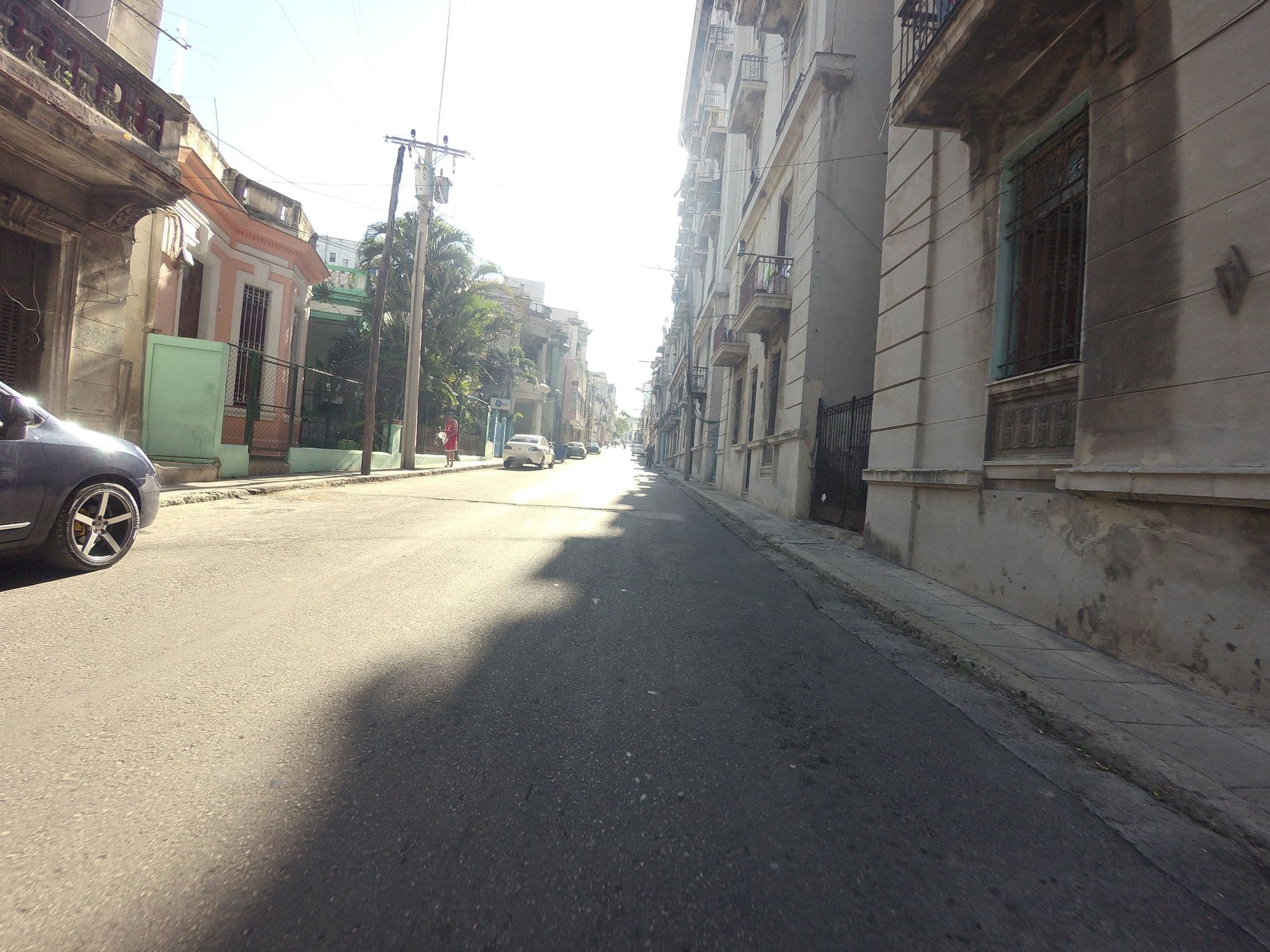 Street view near Casa Familiar Doña Eloisa, Havana