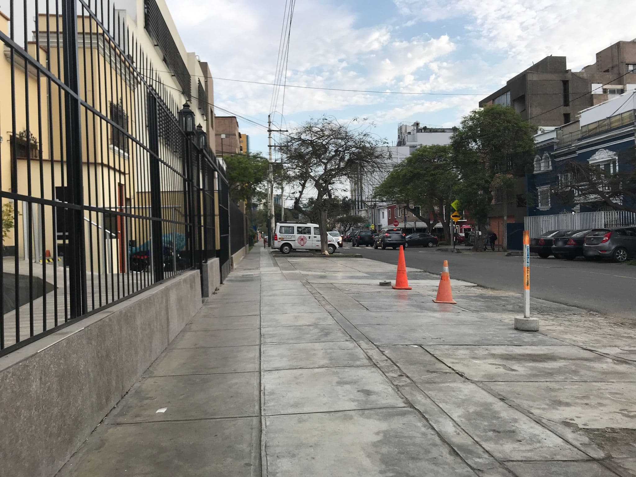 Street view near Casona Linda, San Isidro — © miguel_andrade (CC BY-SA · Mapillary)