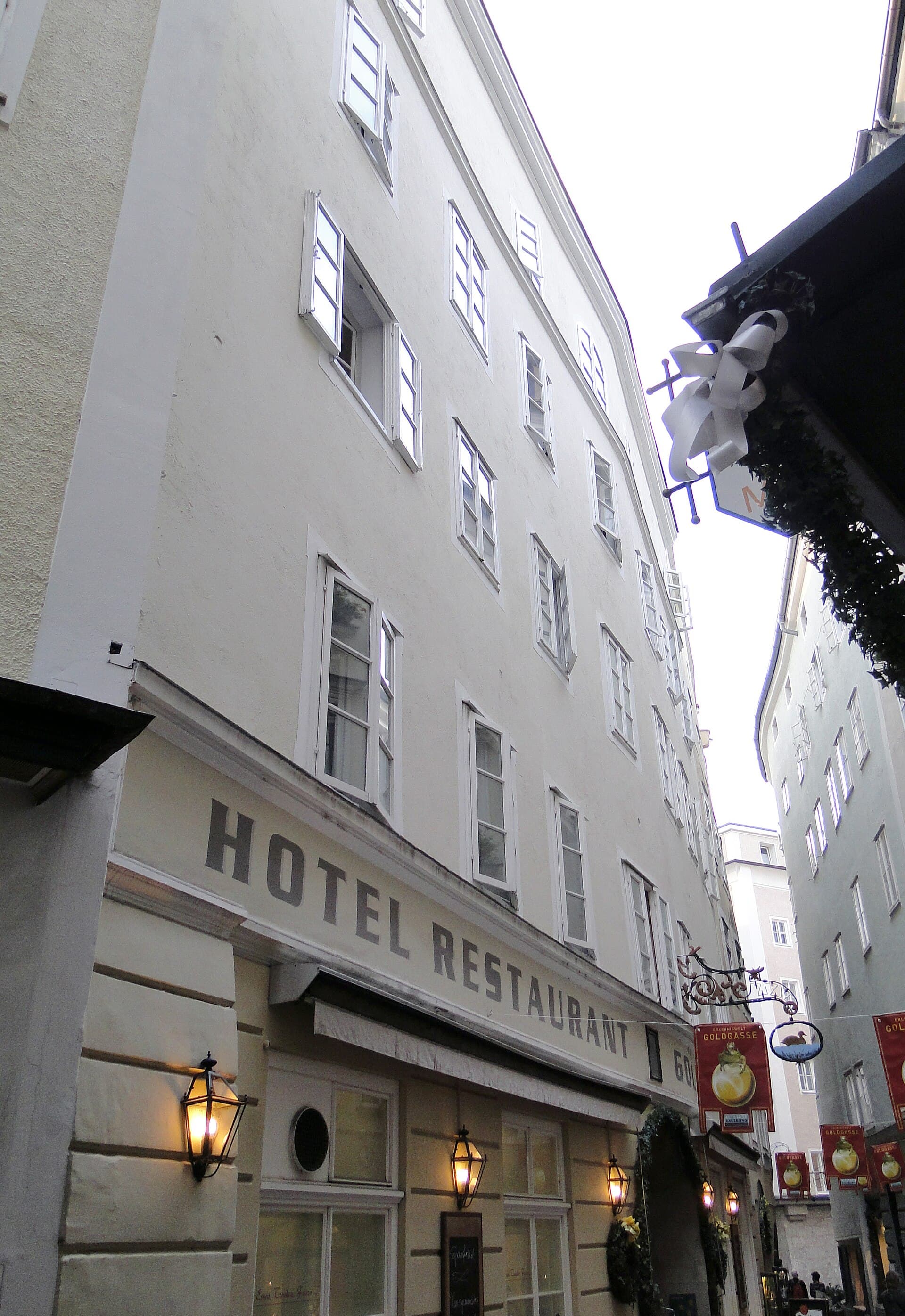 Hotel Goldgasse (via Wikimedia Commons, CC BY-SA 3.0 at)