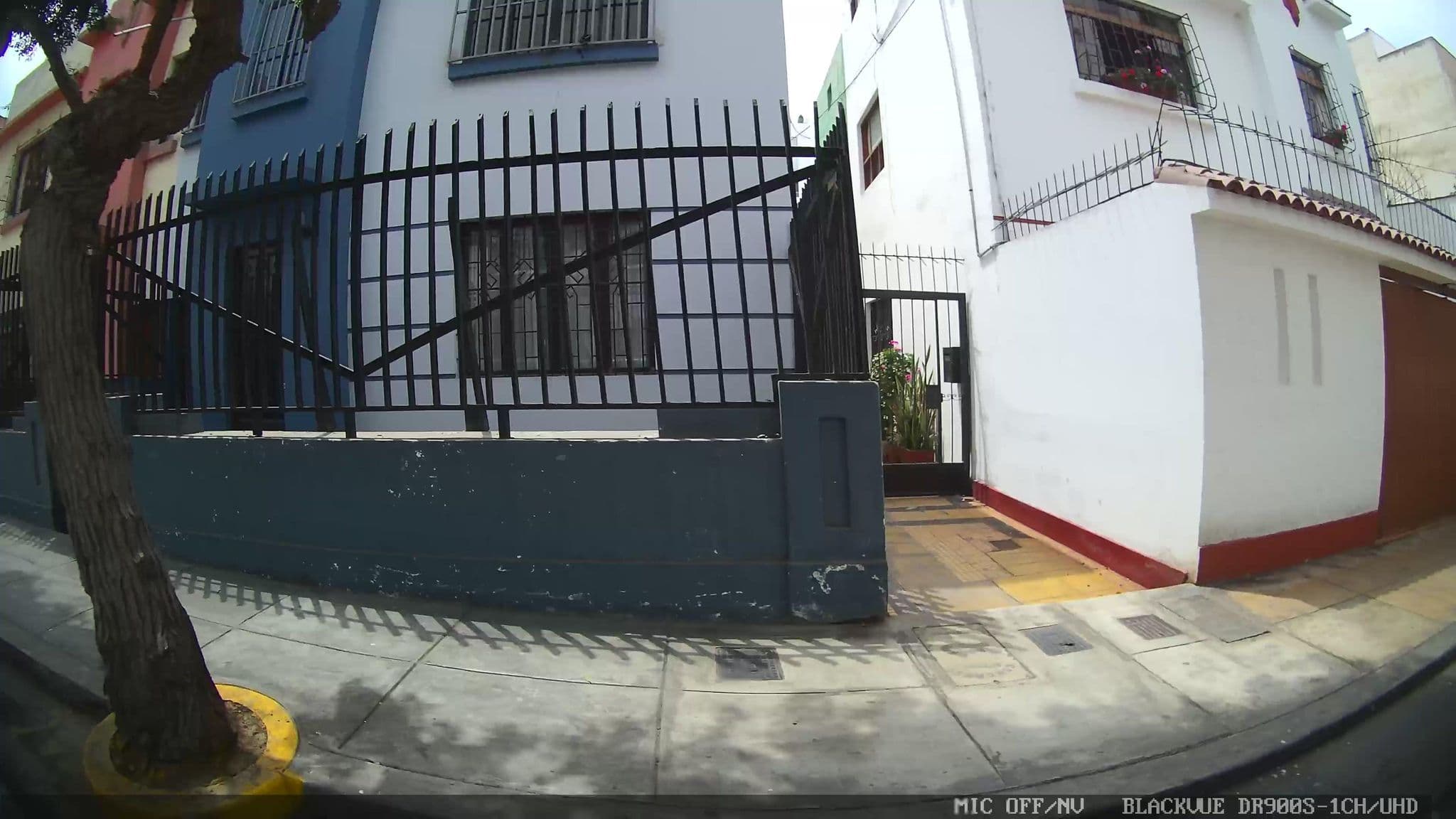 Street view near Dragonfly Hostels Lima Peru, Miraflores — © kaartcam (CC BY-SA · Mapillary)