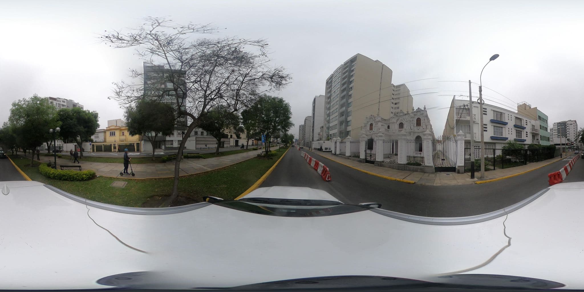 Street view near Hostal Carlos Tenaud, Miraflores — © kaart_360 (CC BY-SA · Mapillary)