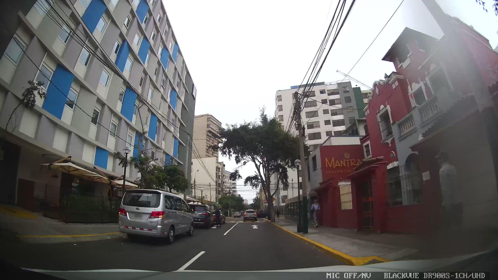 Street view near F1 Hostels, Miraflores — © kaart_3 (CC BY-SA · Mapillary)
