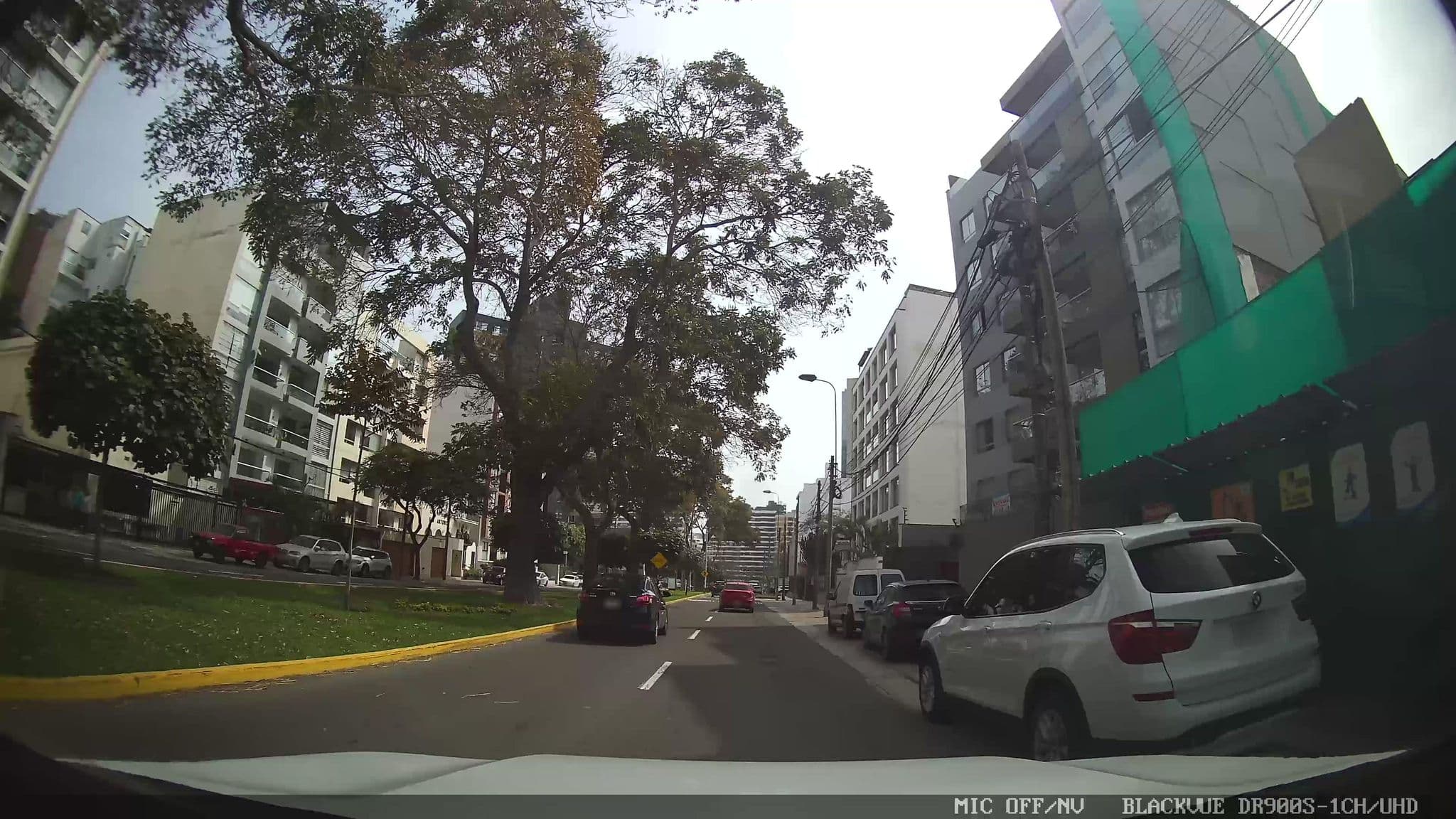 Street view near Lima Hostel, Miraflores — © kaartcam (CC BY-SA · Mapillary)