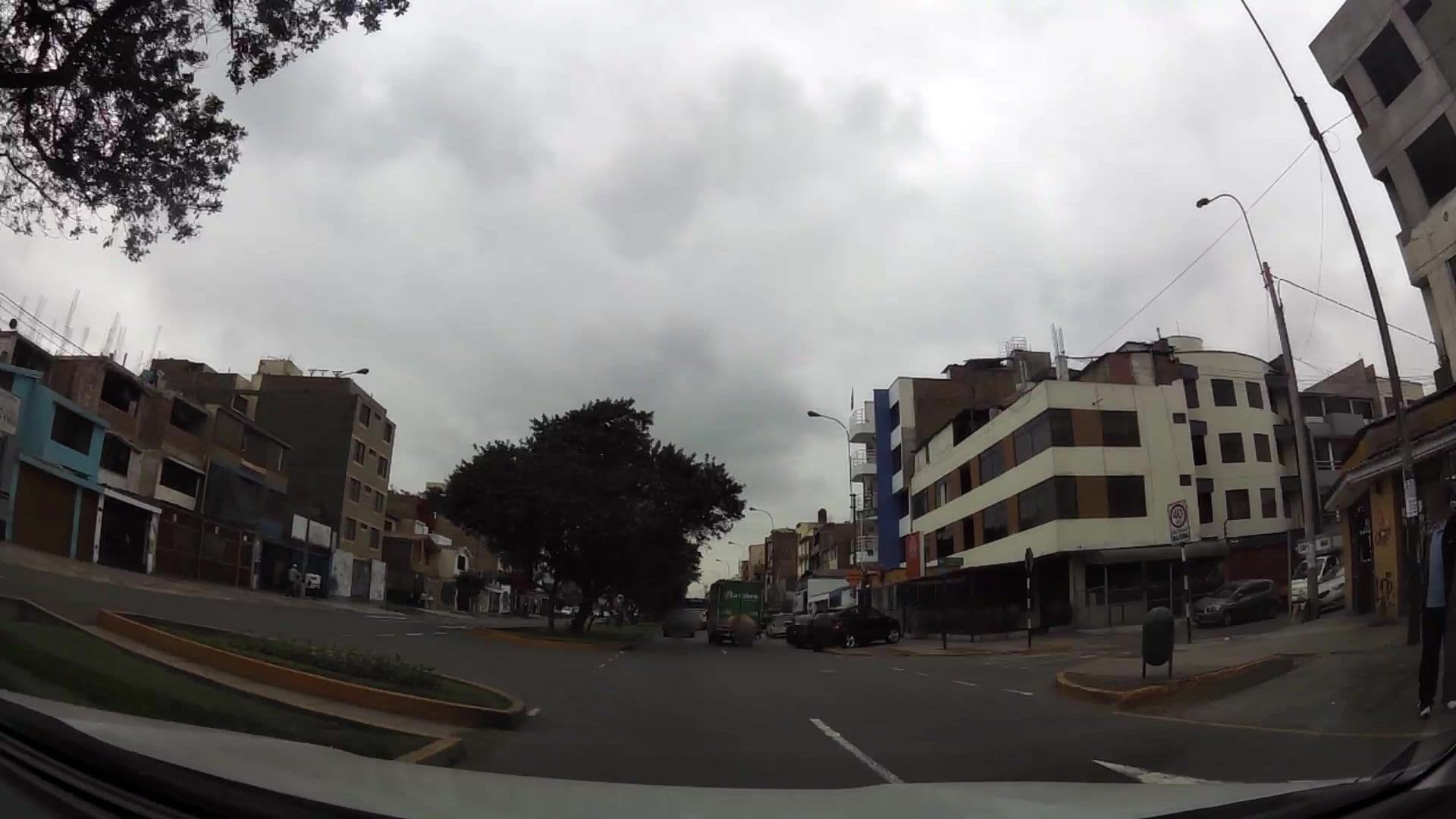 Street view near Hotel Zafiro, Santiago de Surco — © kaartcam (CC BY-SA · Mapillary)