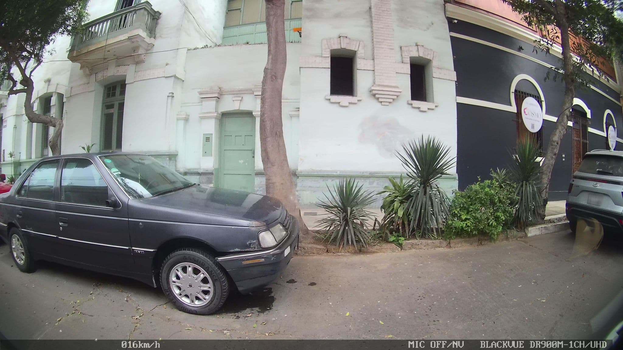 Street view near La Casona Roja, Barranco — © kaart_1 (CC BY-SA · Mapillary)