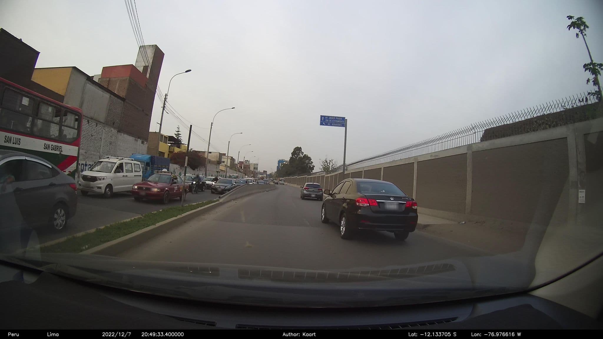 Street view near Hostal Monterrico, Santiago de Surco — © kaart5 (CC BY-SA · Mapillary)