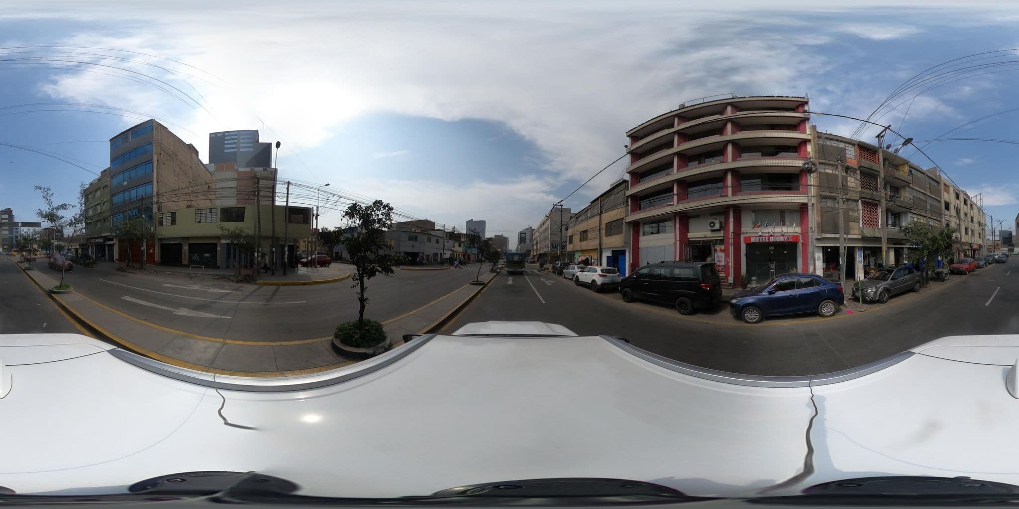 Street view near Hotel Dionnys Perú, San Luis — © kaart_360 (CC BY-SA · Mapillary)