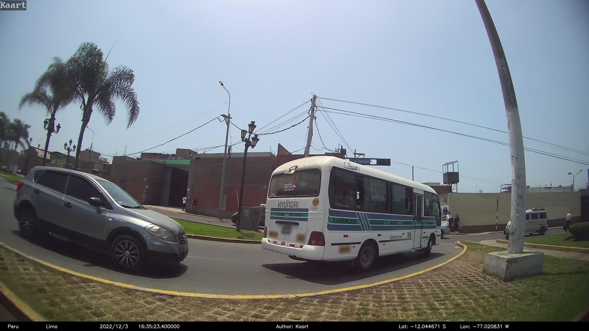 Street view near Hostal Valle del Inca, Lima — © kaart_2 (CC BY-SA · Mapillary)