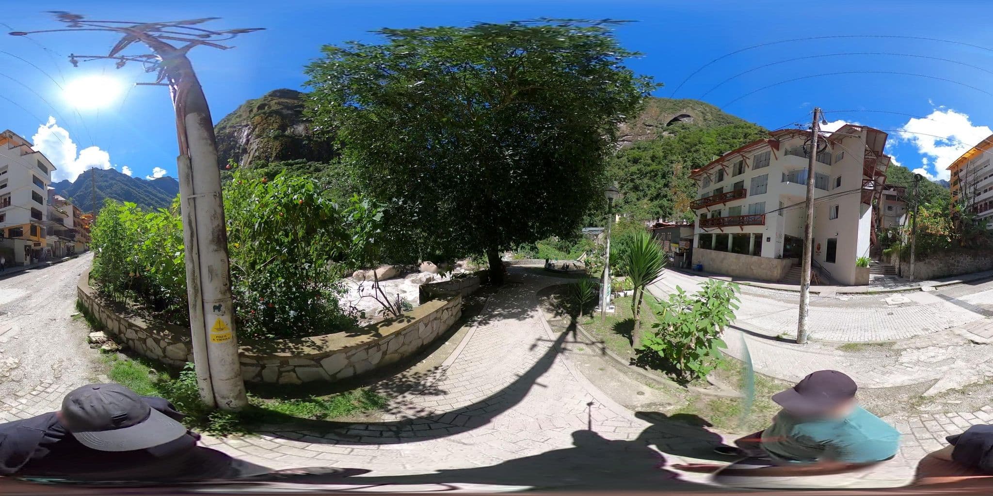 Street view near Tierra Viva Cusco Machu Picchu, Machupicchu — © jaderbavaresco (CC BY-SA · Mapillary)