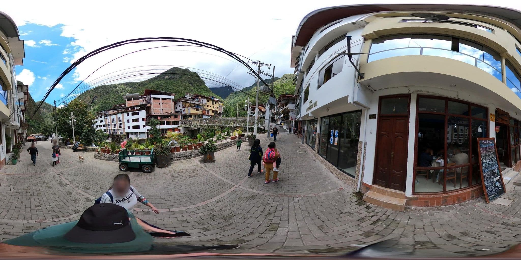 Street view near Allpa Inn, Machupicchu — © jaderbavaresco (CC BY-SA · Mapillary)