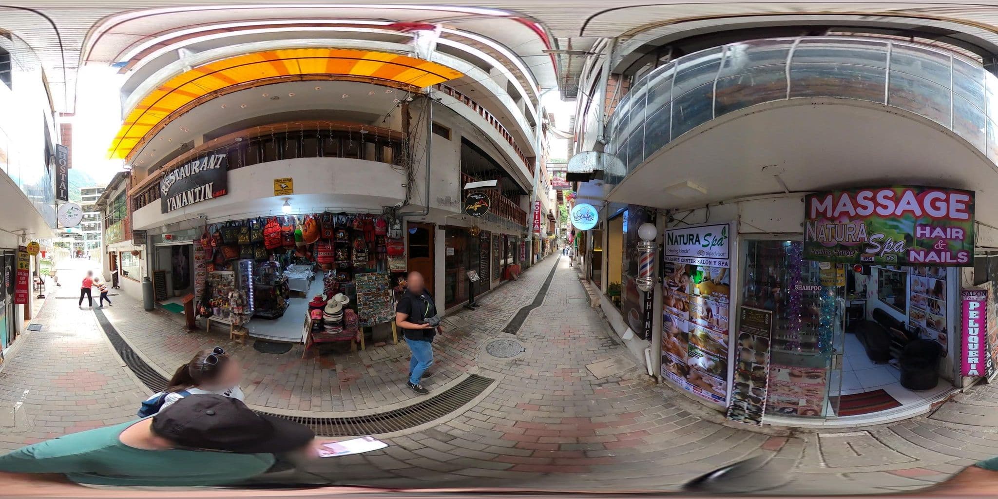 Street view near Hotel Raices Machupicchu, Machupicchu — © jaderbavaresco (CC BY-SA · Mapillary)
