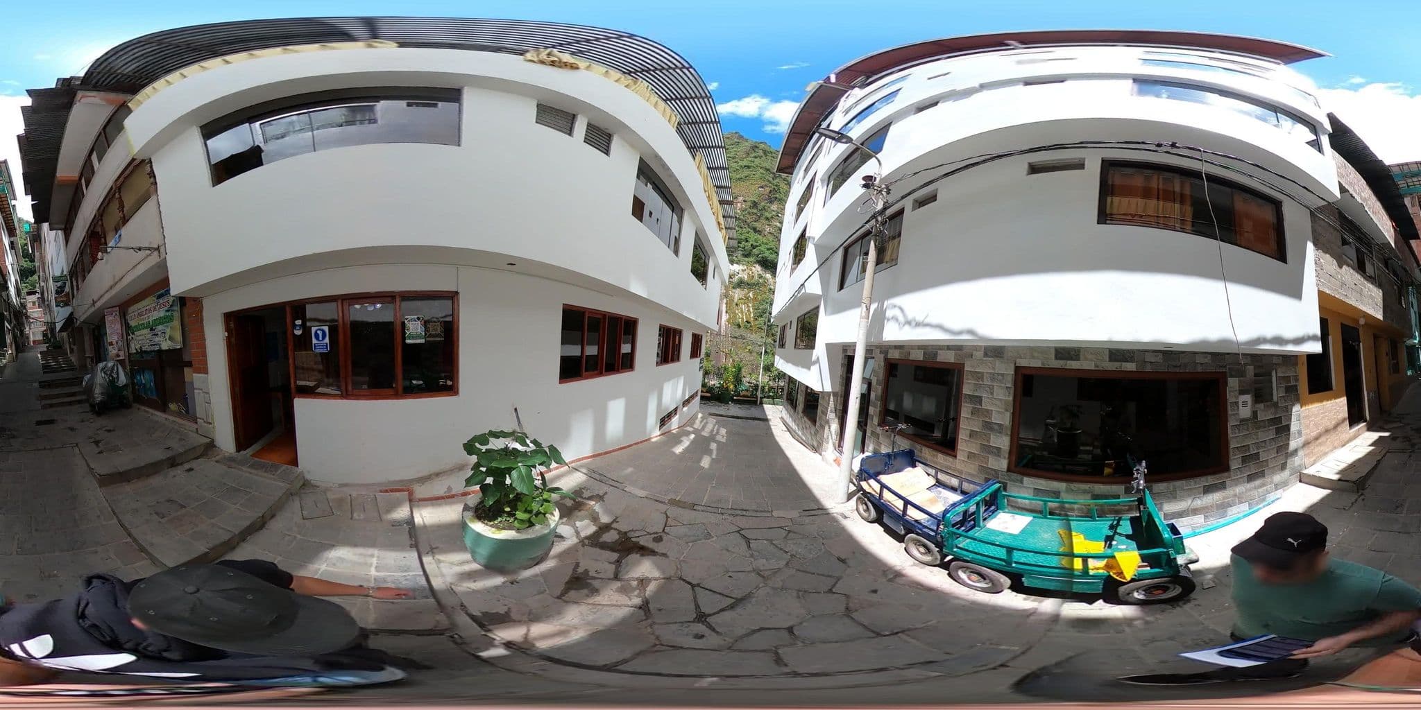 Street view near Hatunwasi Inn Hostal, Machupicchu — © jaderbavaresco (CC BY-SA · Mapillary)