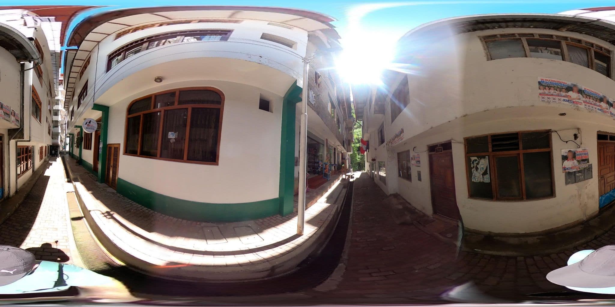 Street view near Casa Blanca Machupicchu B&B, Machupicchu — © jaderbavaresco (CC BY-SA · Mapillary)