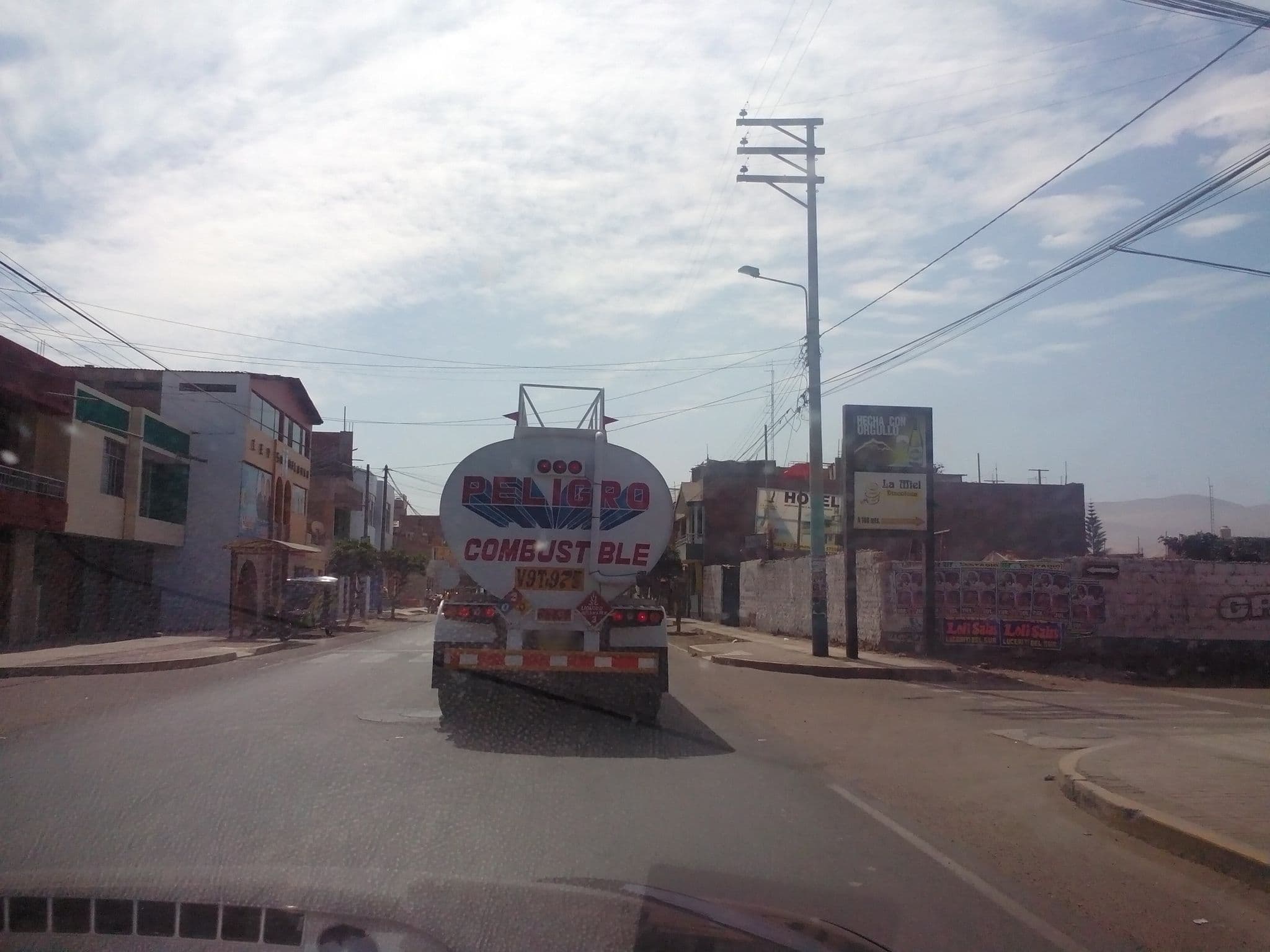Street view near Camaná Suites Hotel, Camaná — © derfred (CC BY-SA · Mapillary)